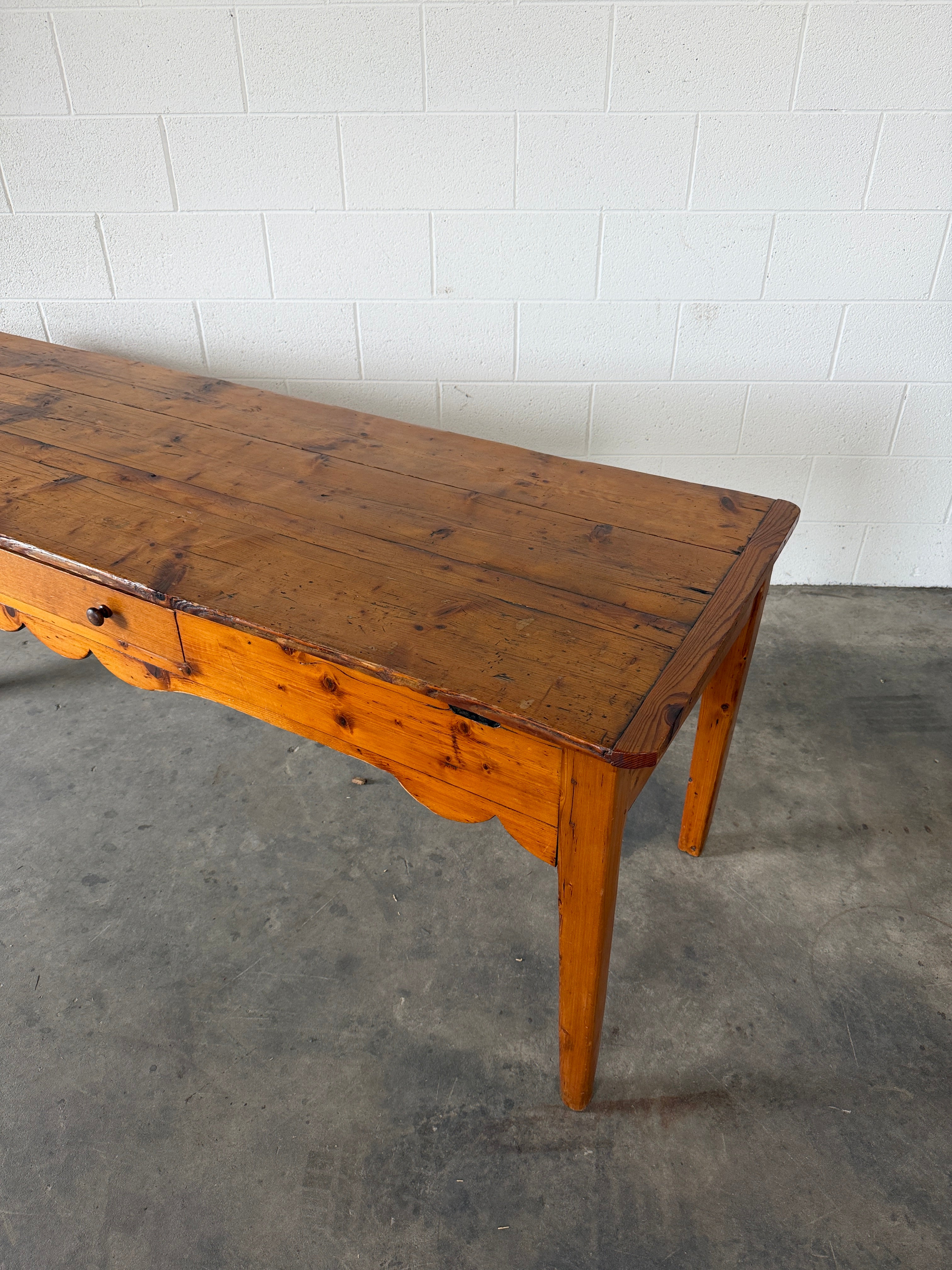 Vintage Pine Dining Table with Scallop