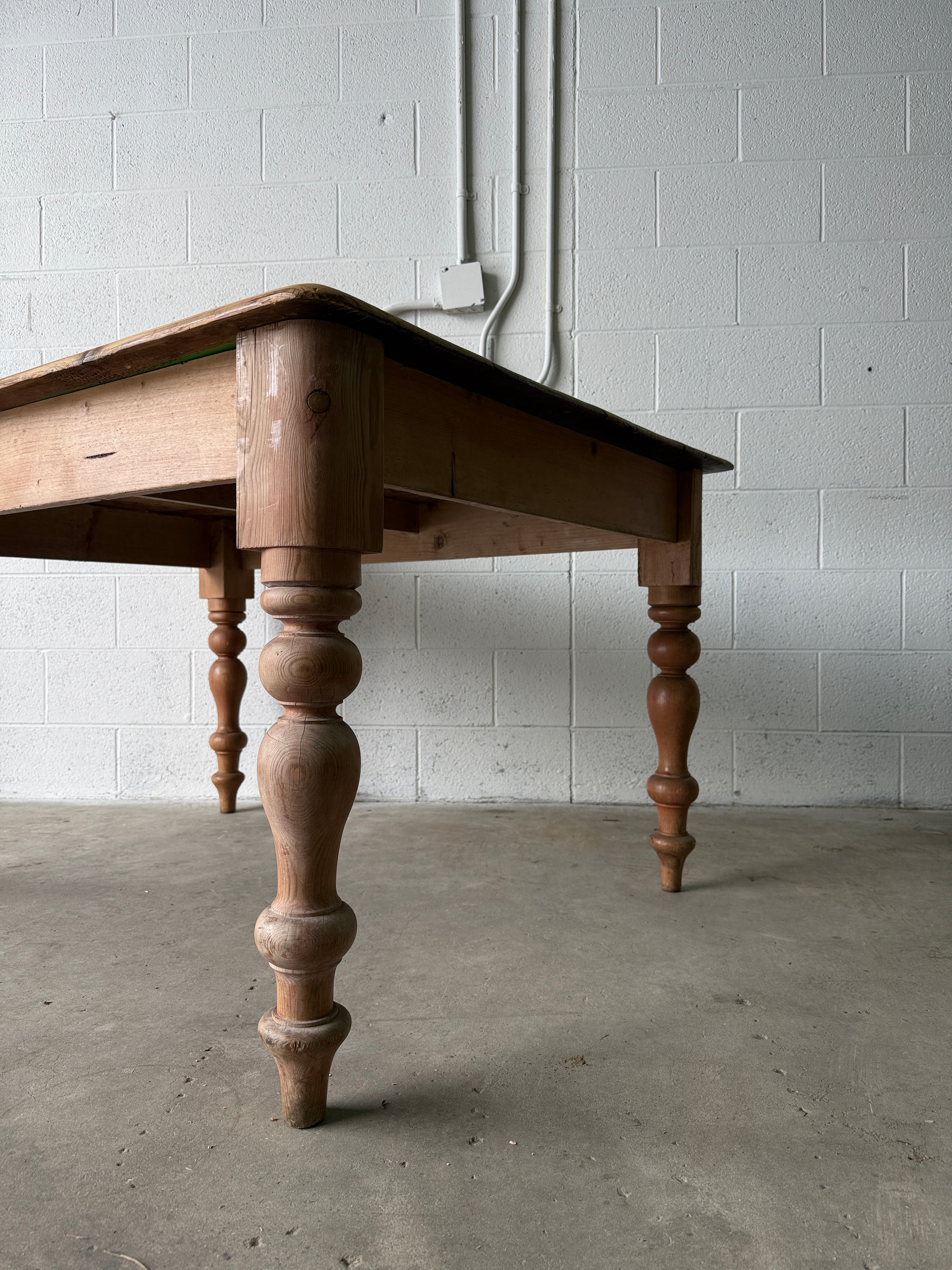 Gorgeous antique turned leg dining table