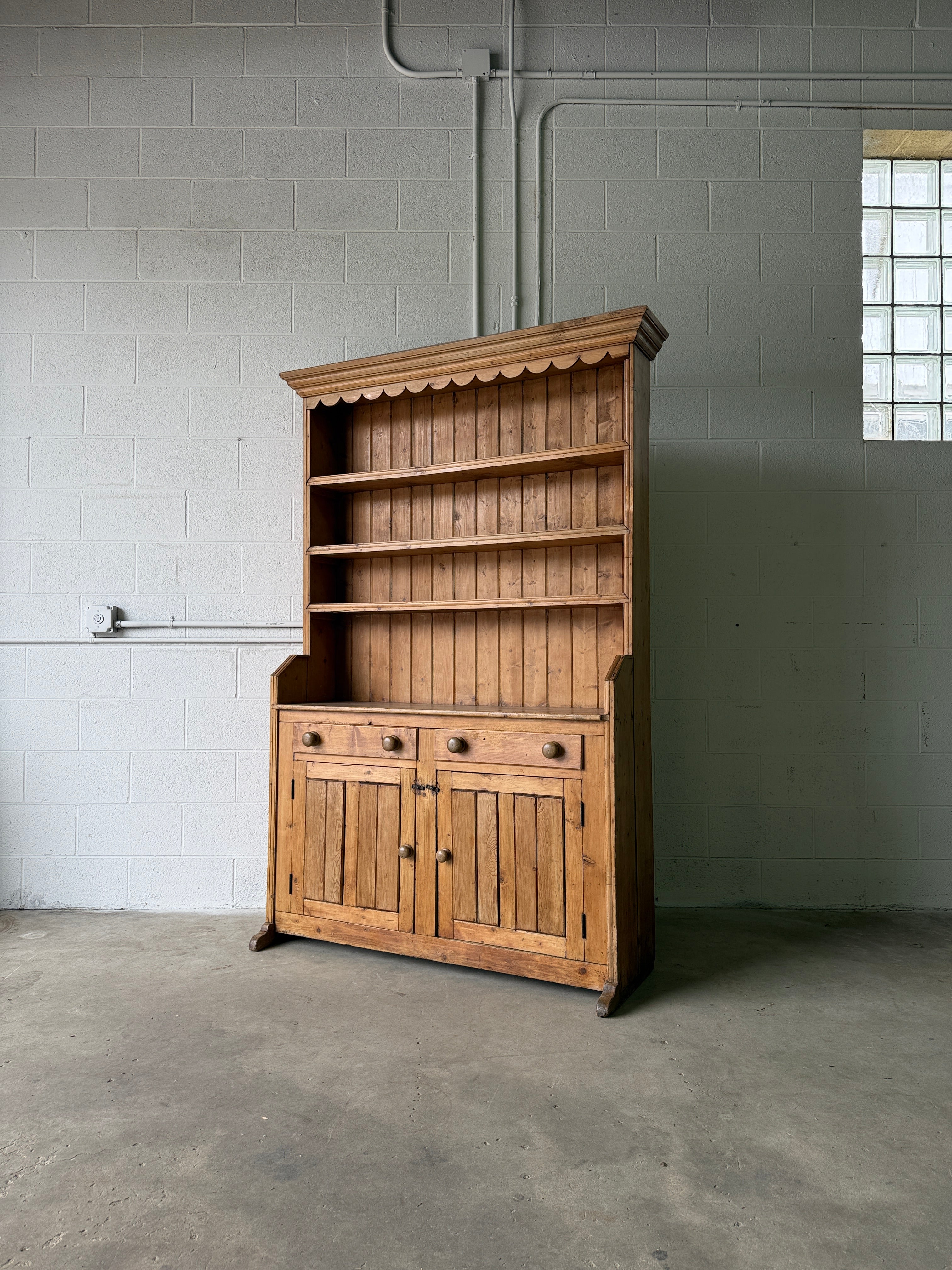 Wonderful scalloped Irish kitchen dresser