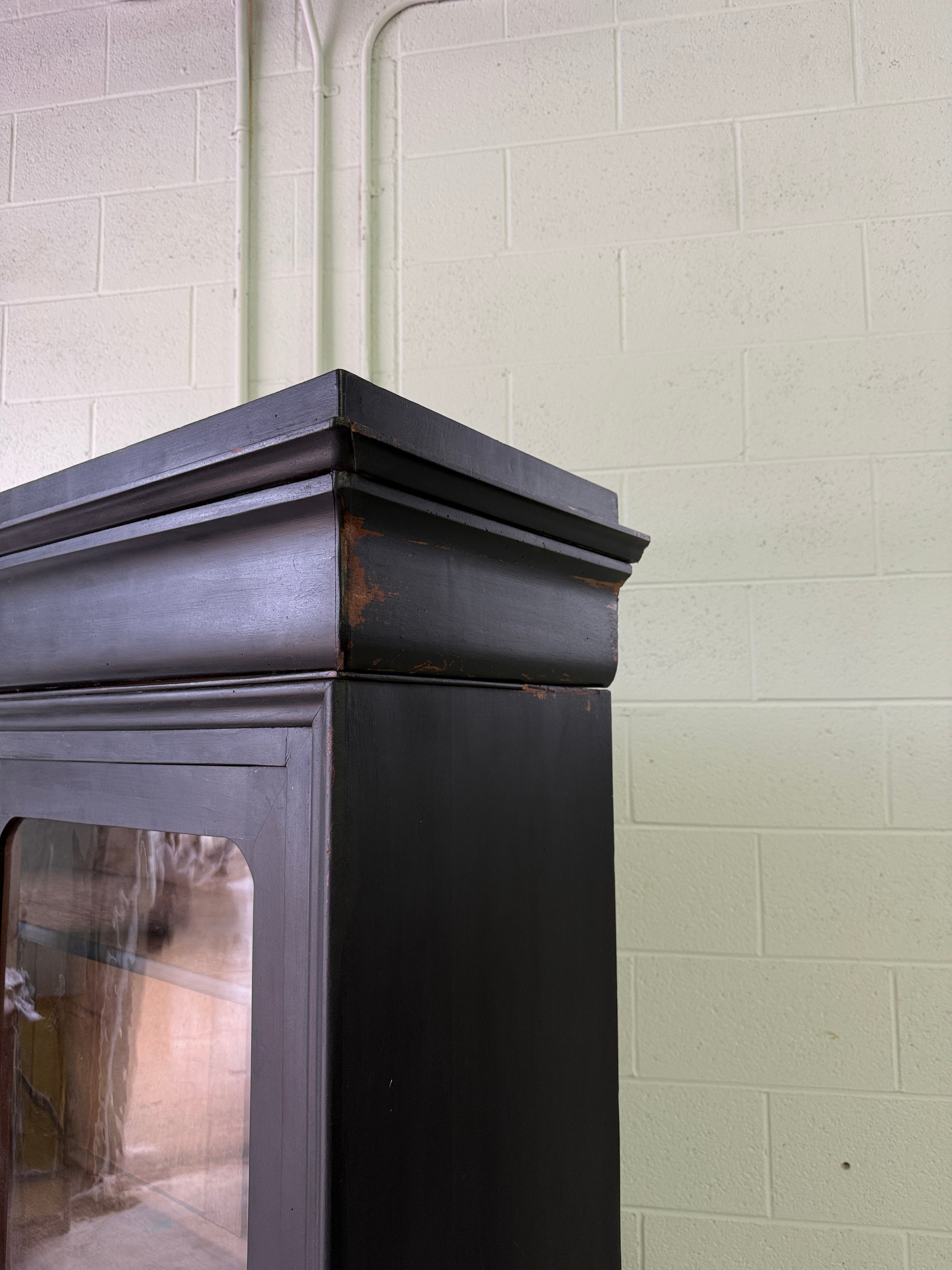 Shelved French bookcase