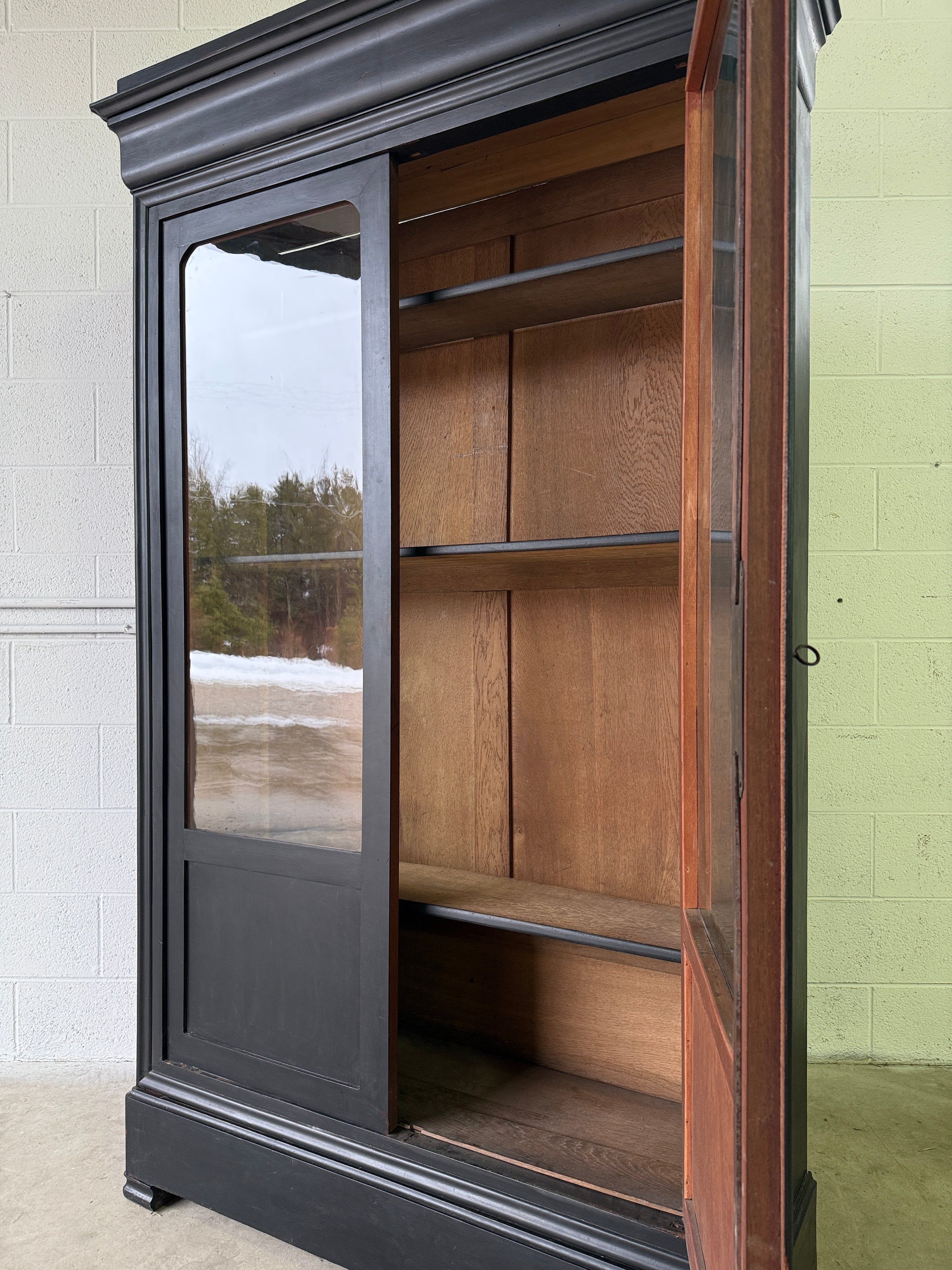 Shelved French bookcase