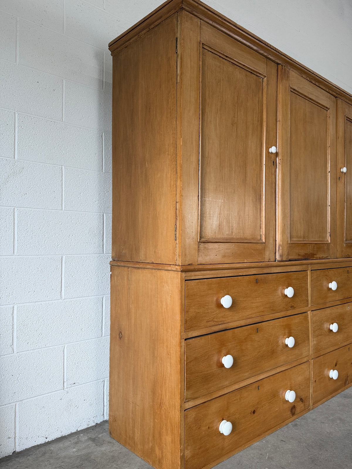 Housekeepers cupboard with six base drawers