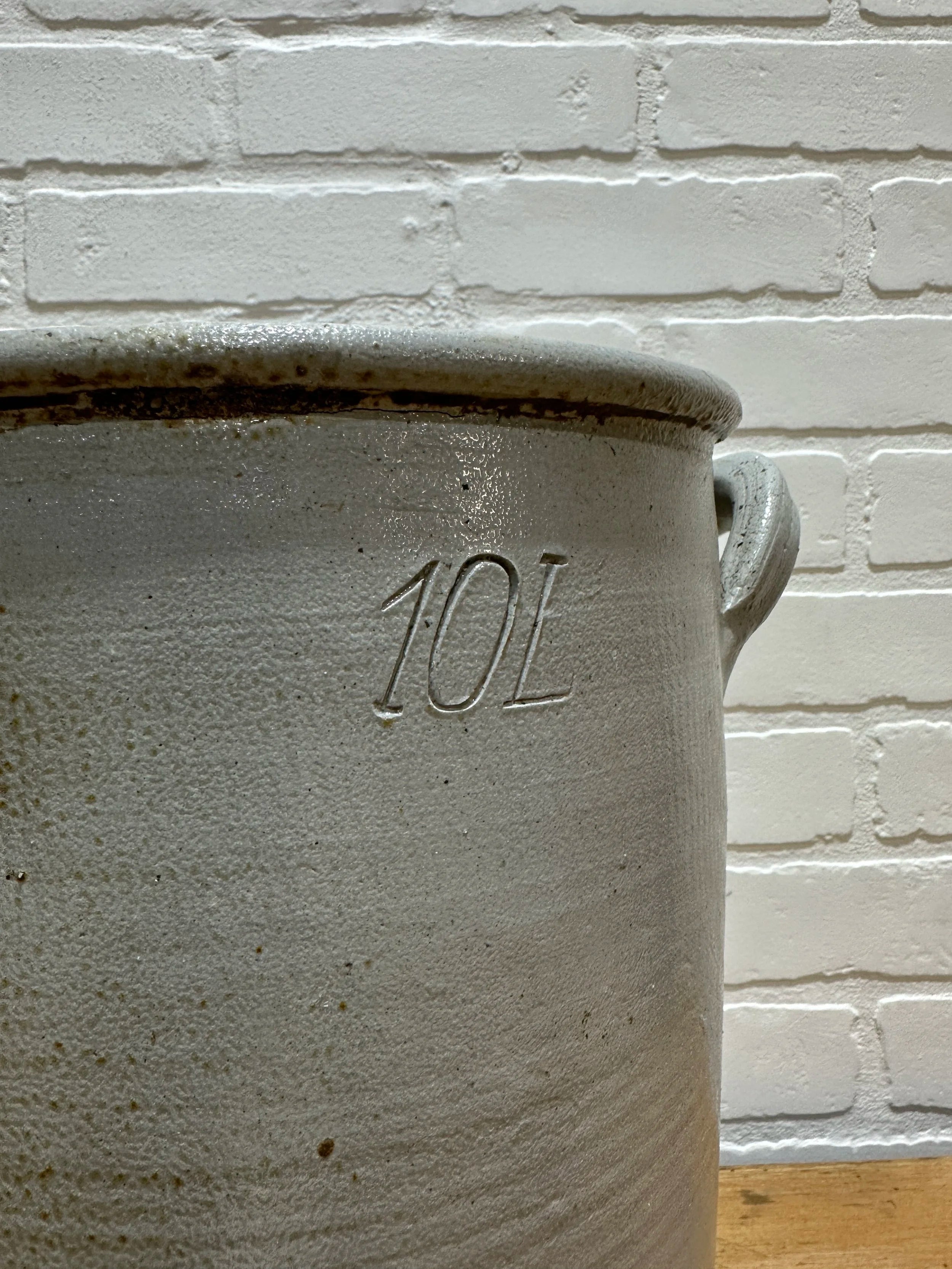 Tall French pot