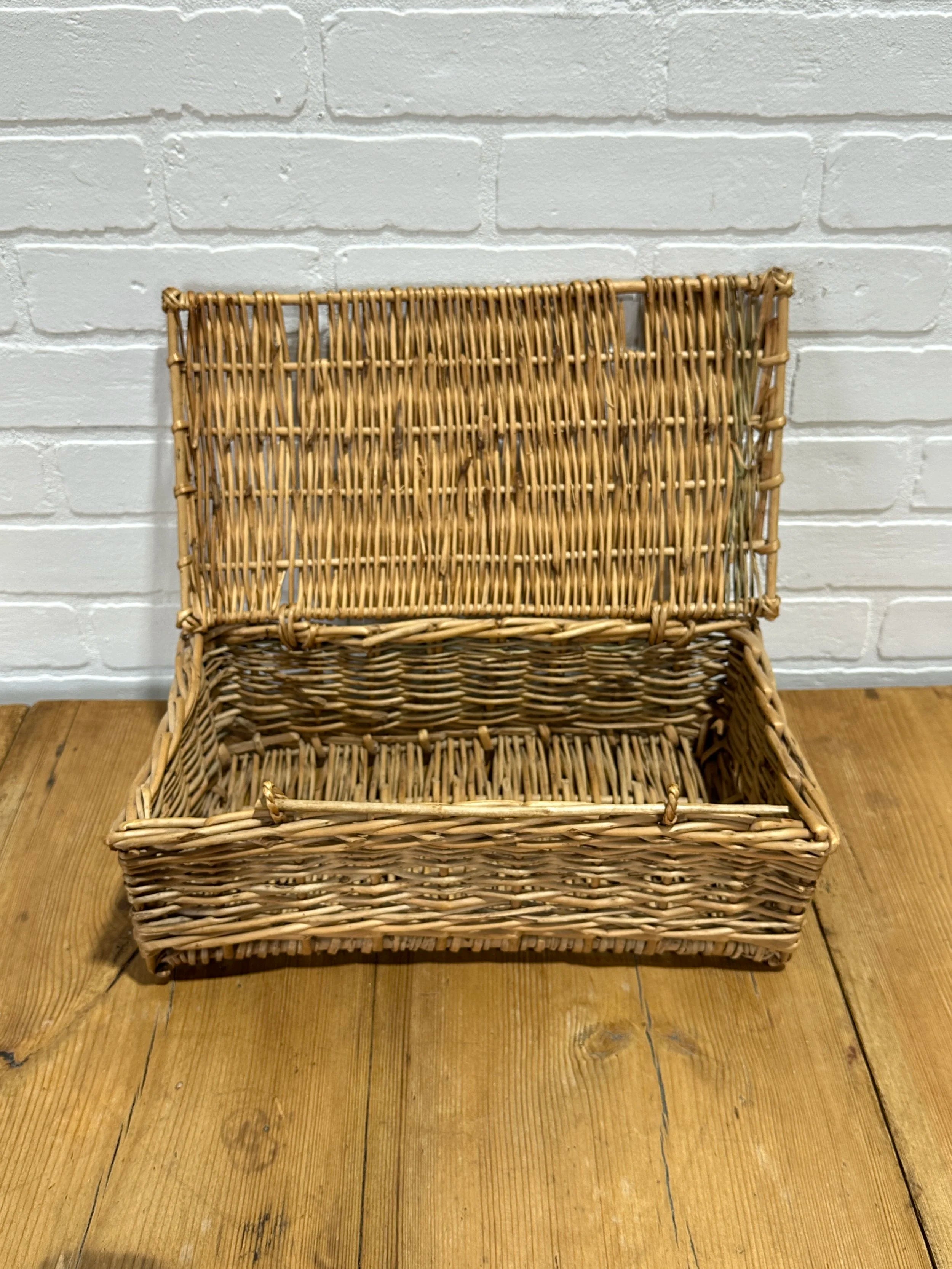 Champagne basket