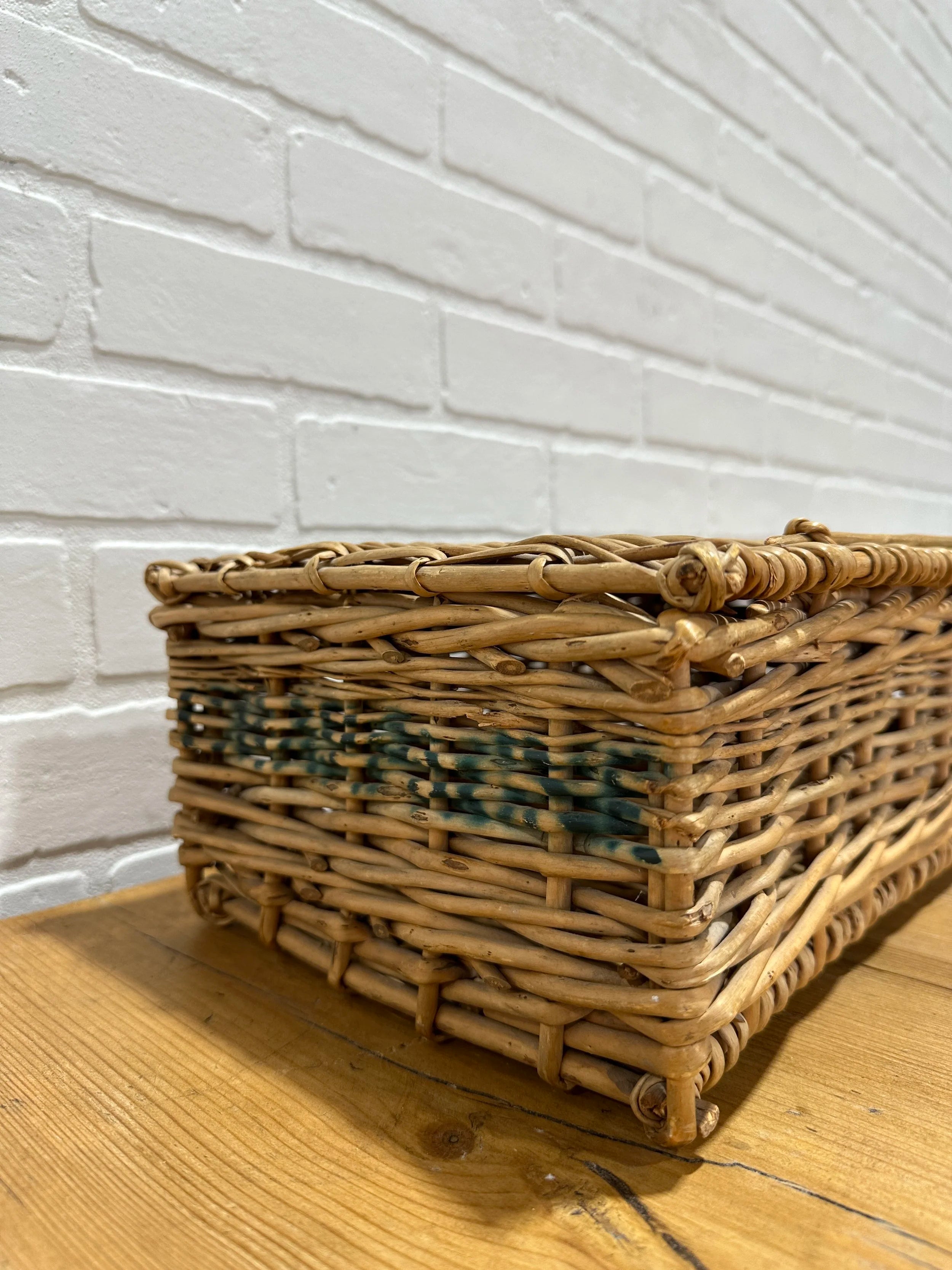 Champagne basket