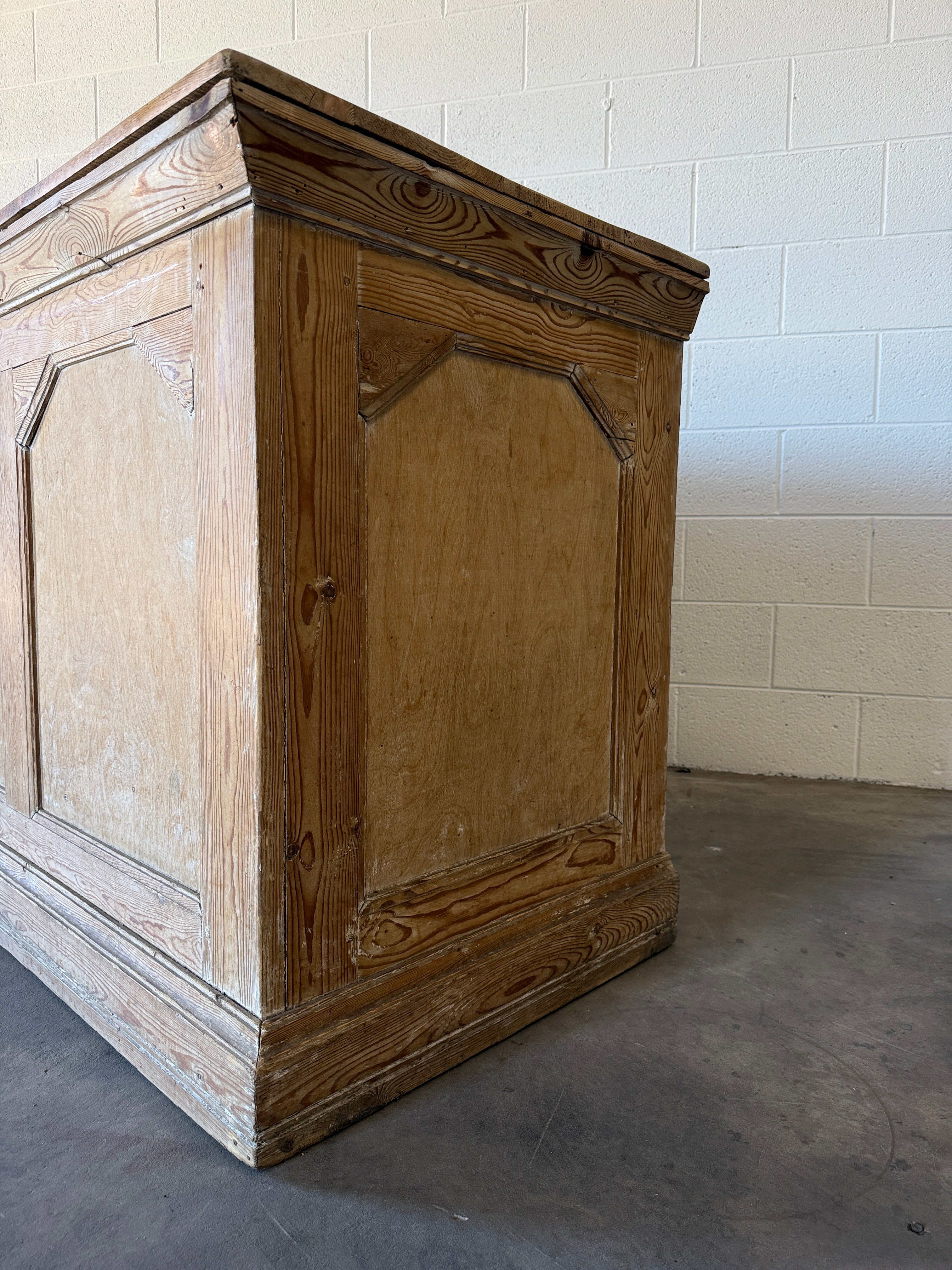 Pair of French counters