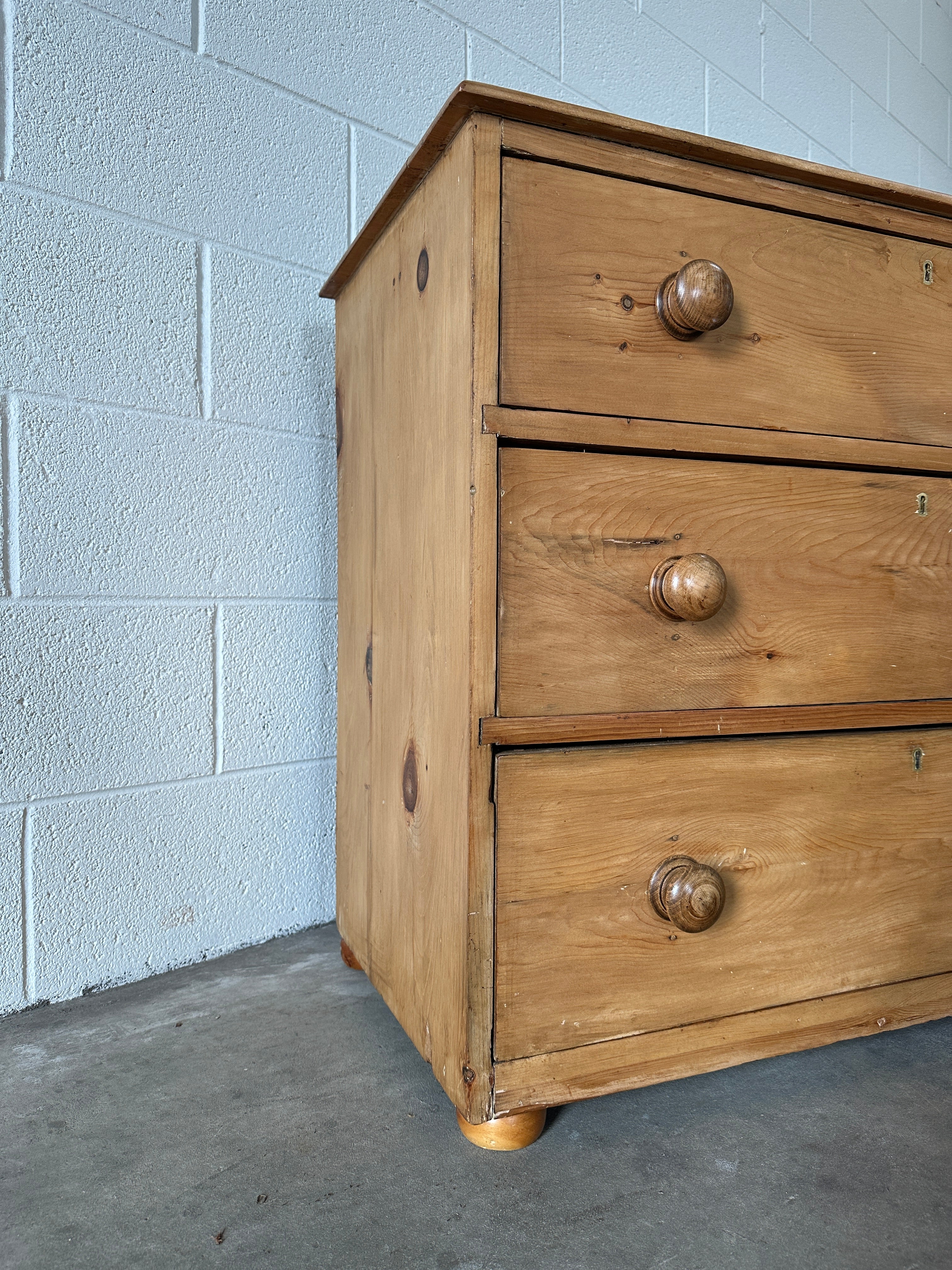 Small antique chest of drawers or nightstand
