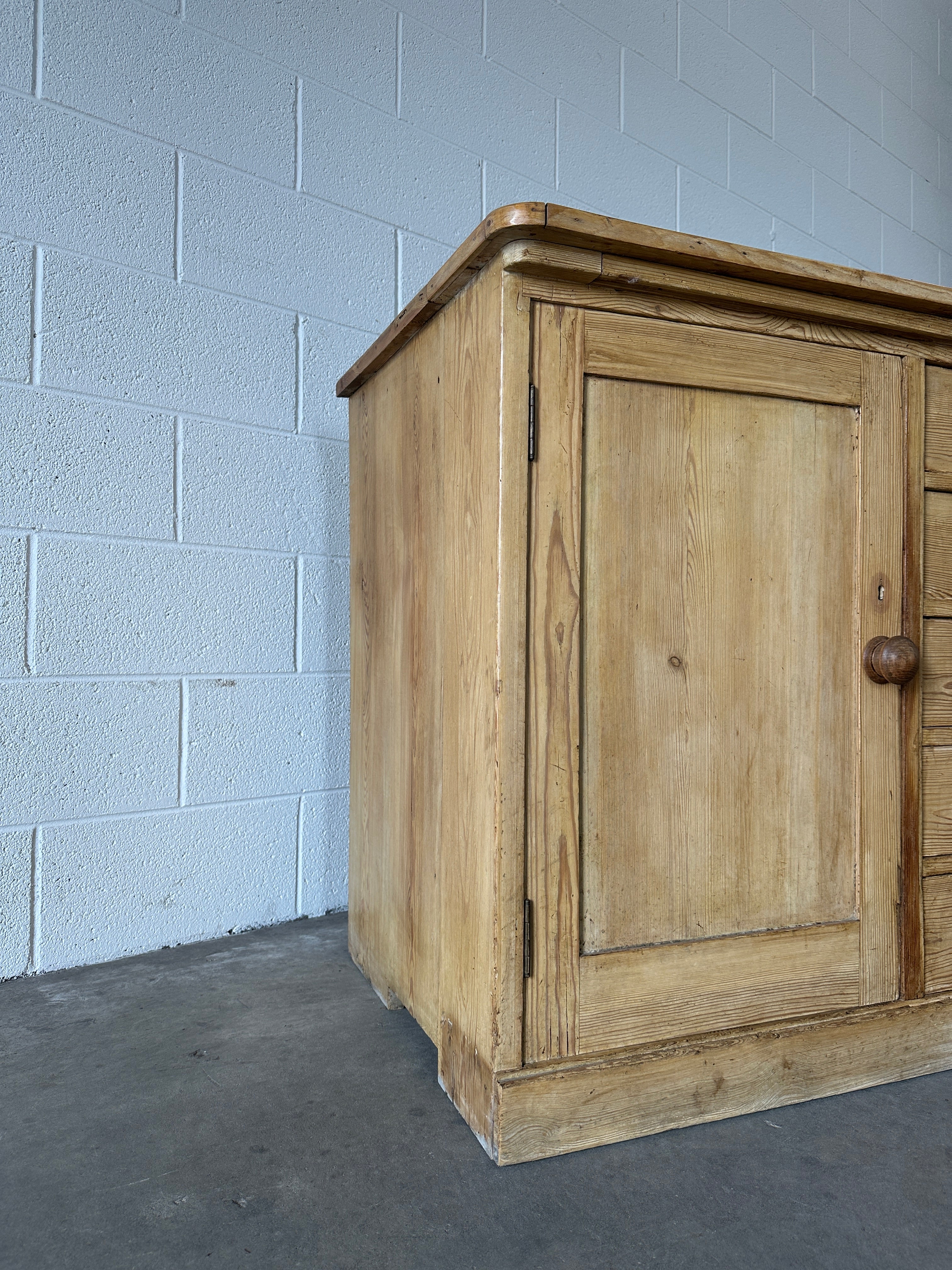 Antique Pineboard with Central Drawers