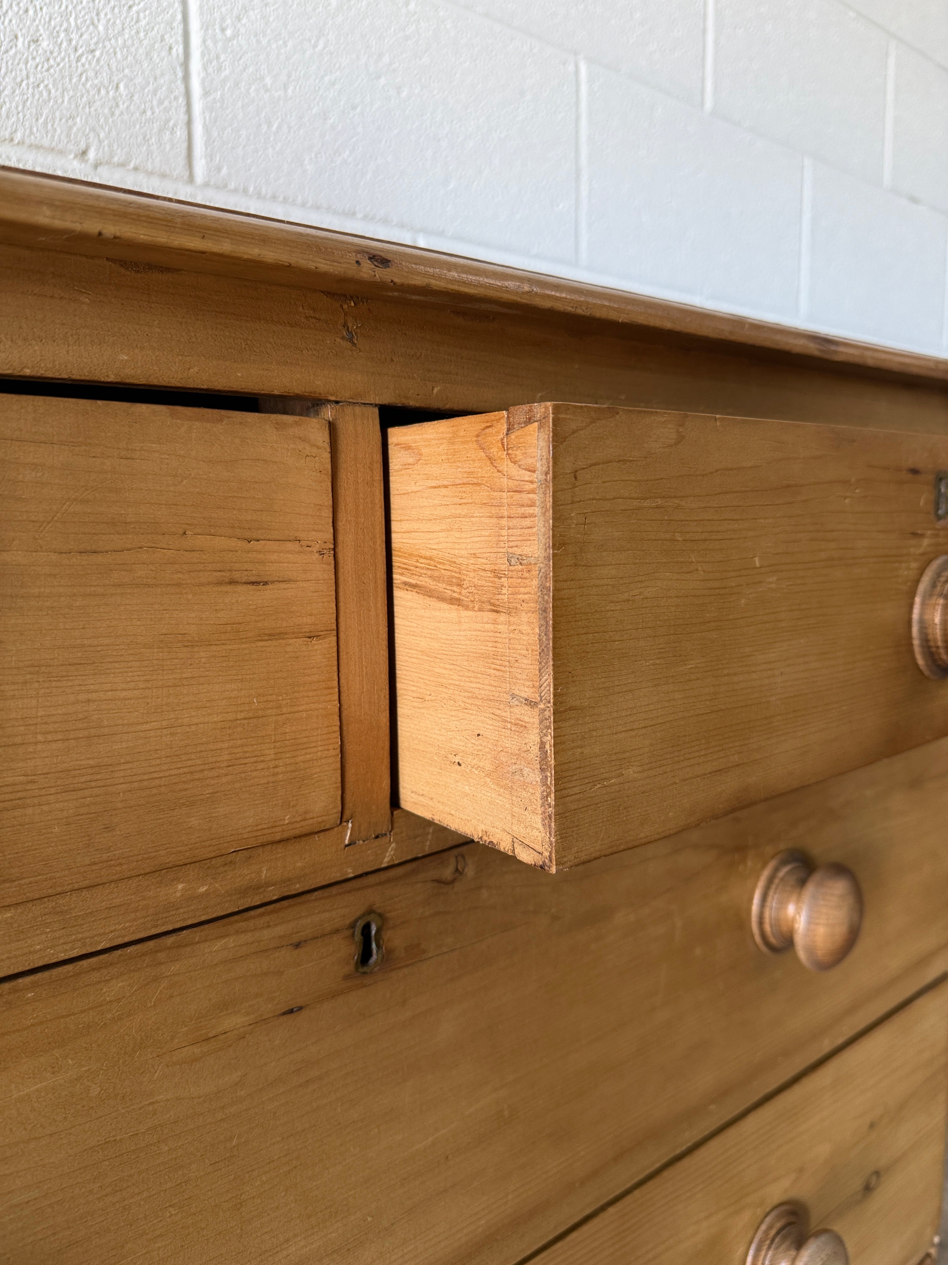 Victorian English pine dresser