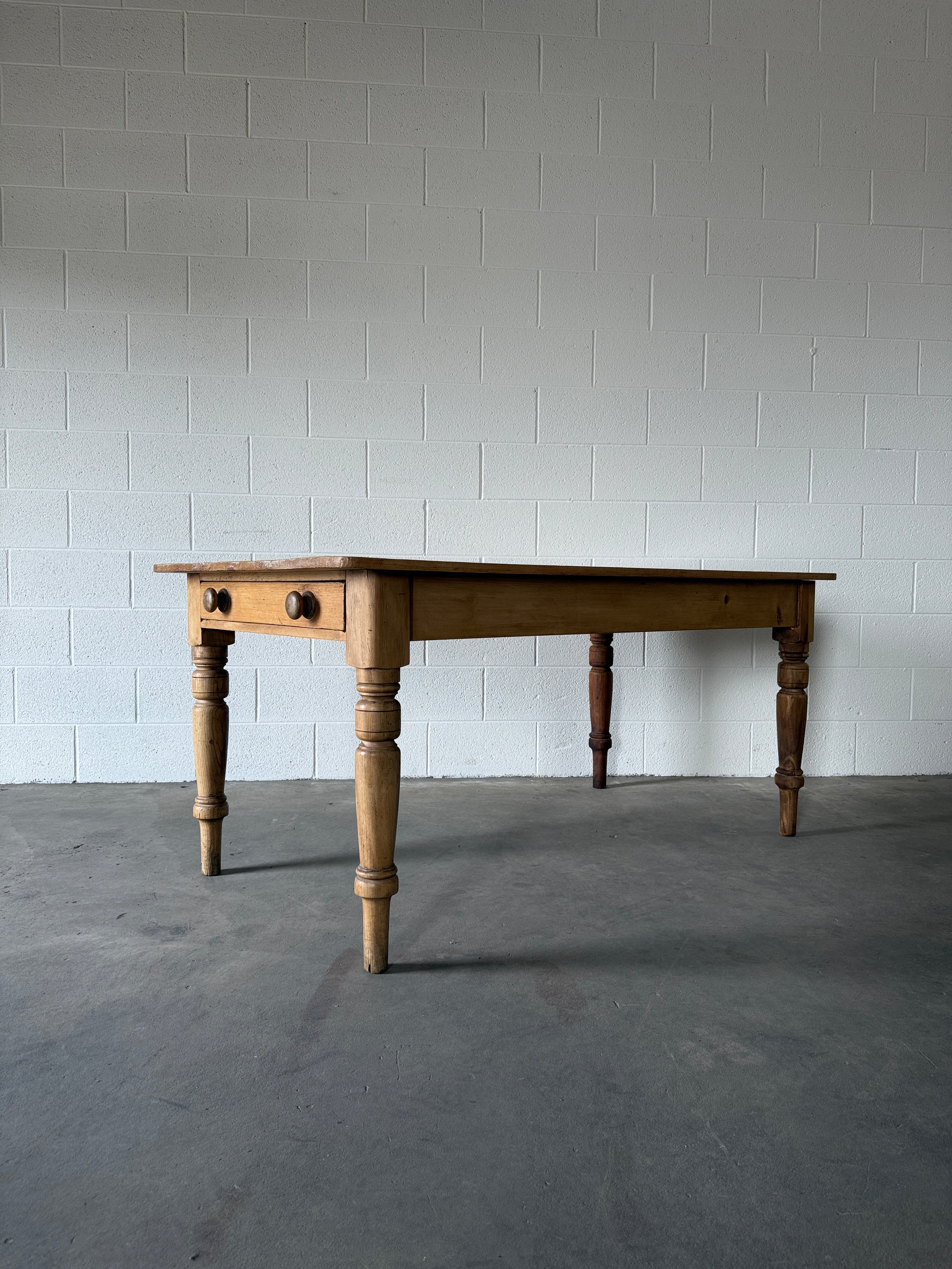Turned leg Victorian pine table with drawer