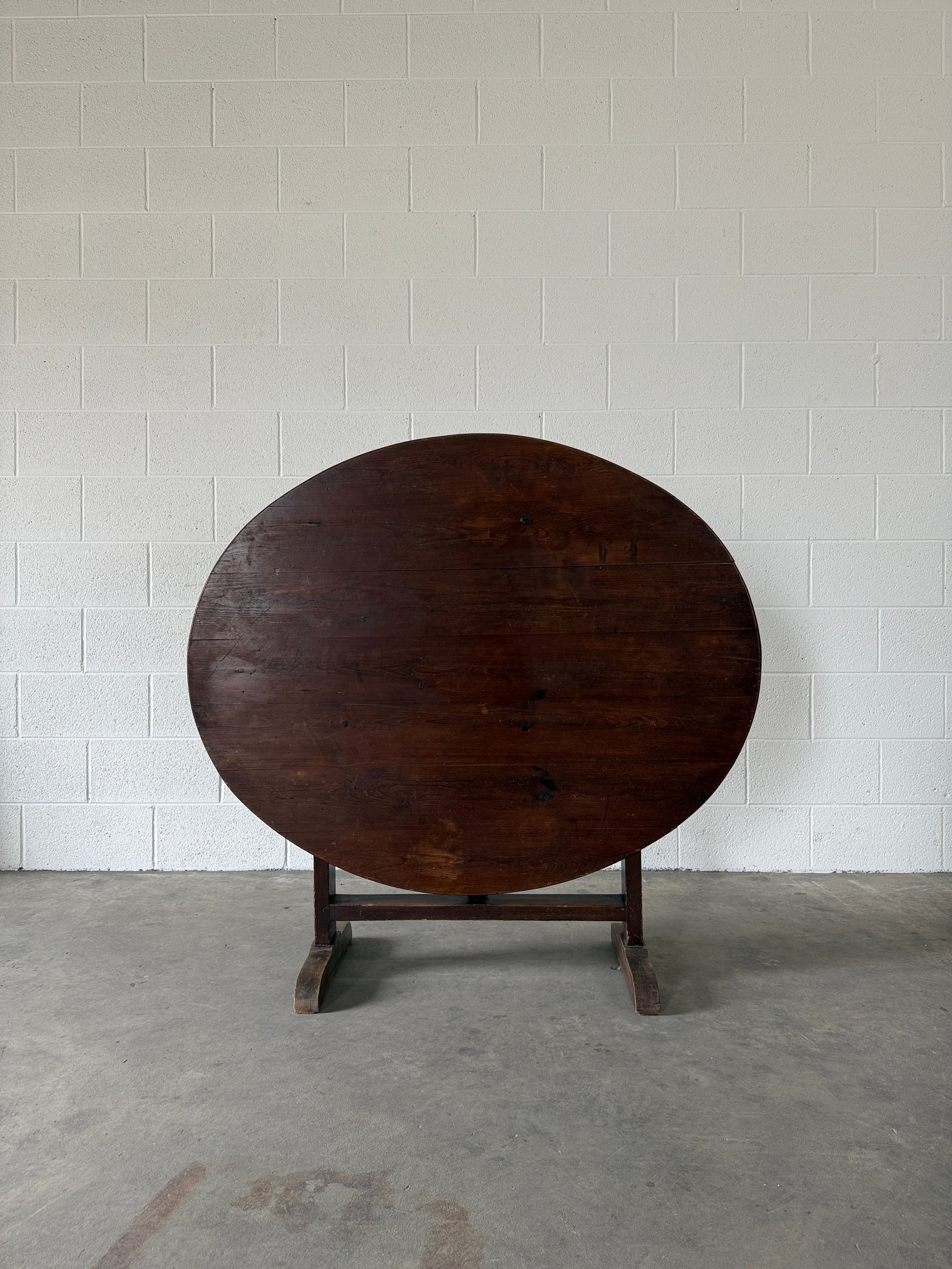 Antique French tilt‑top vendange table