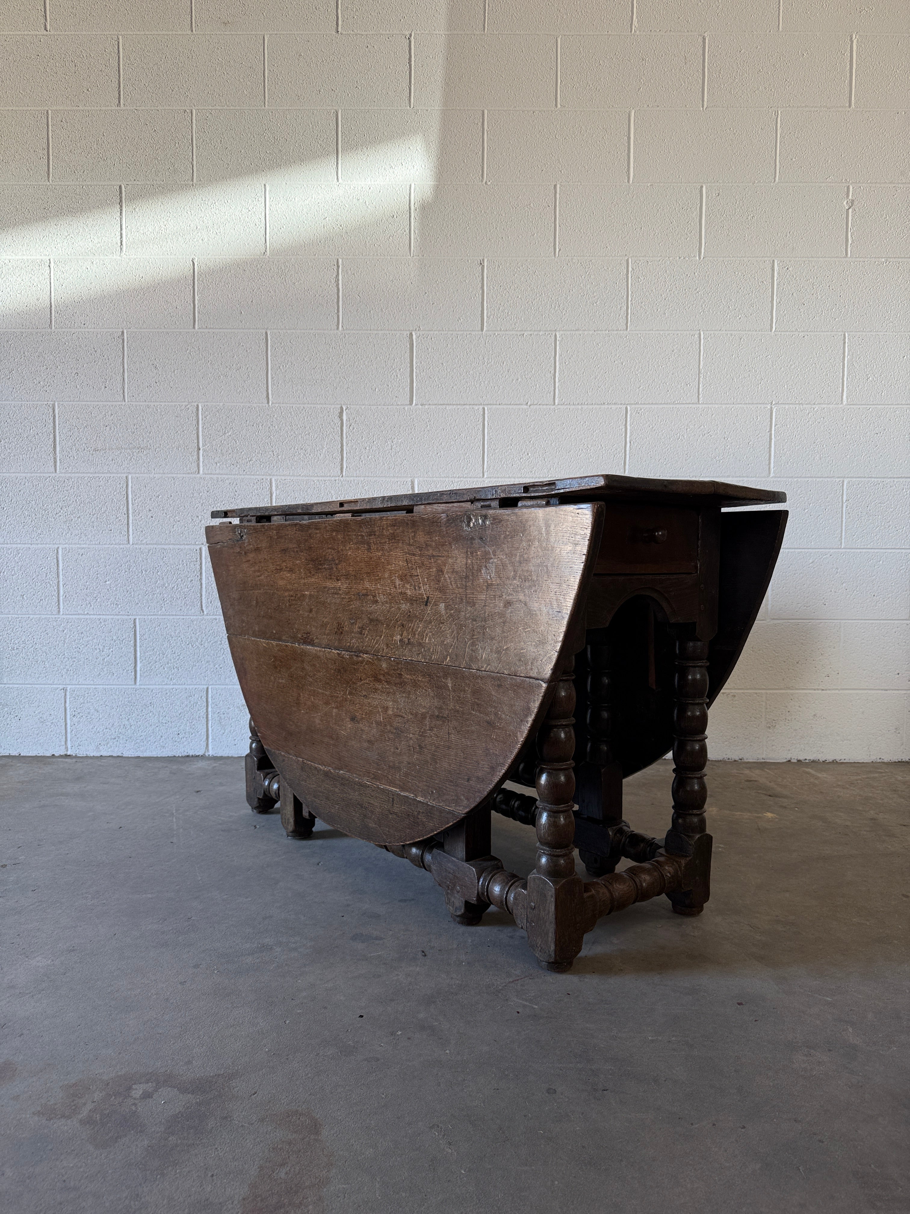 18th century English oak gate-leg table
