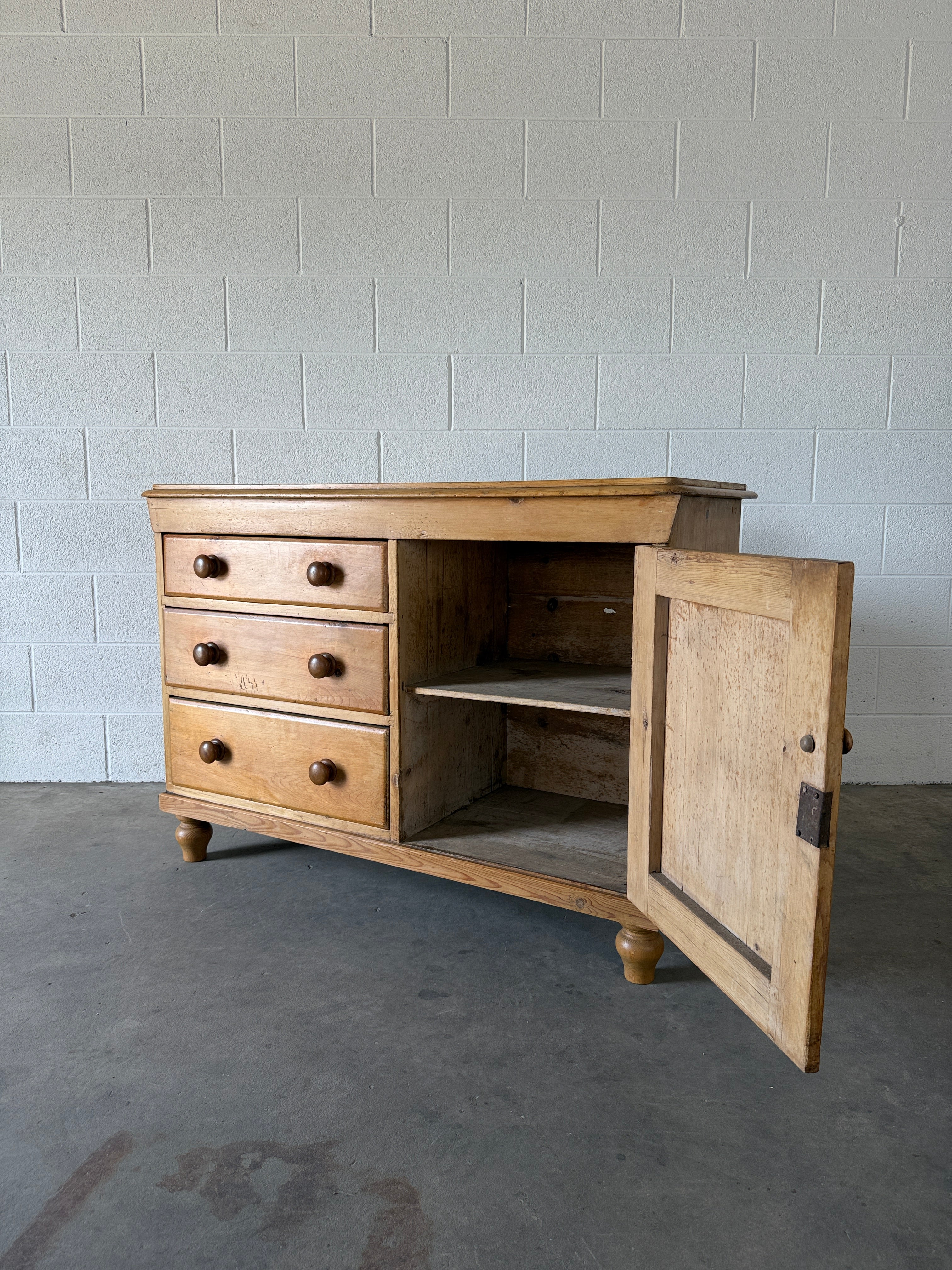 Small victorian pine sideboard with beautiful coloring