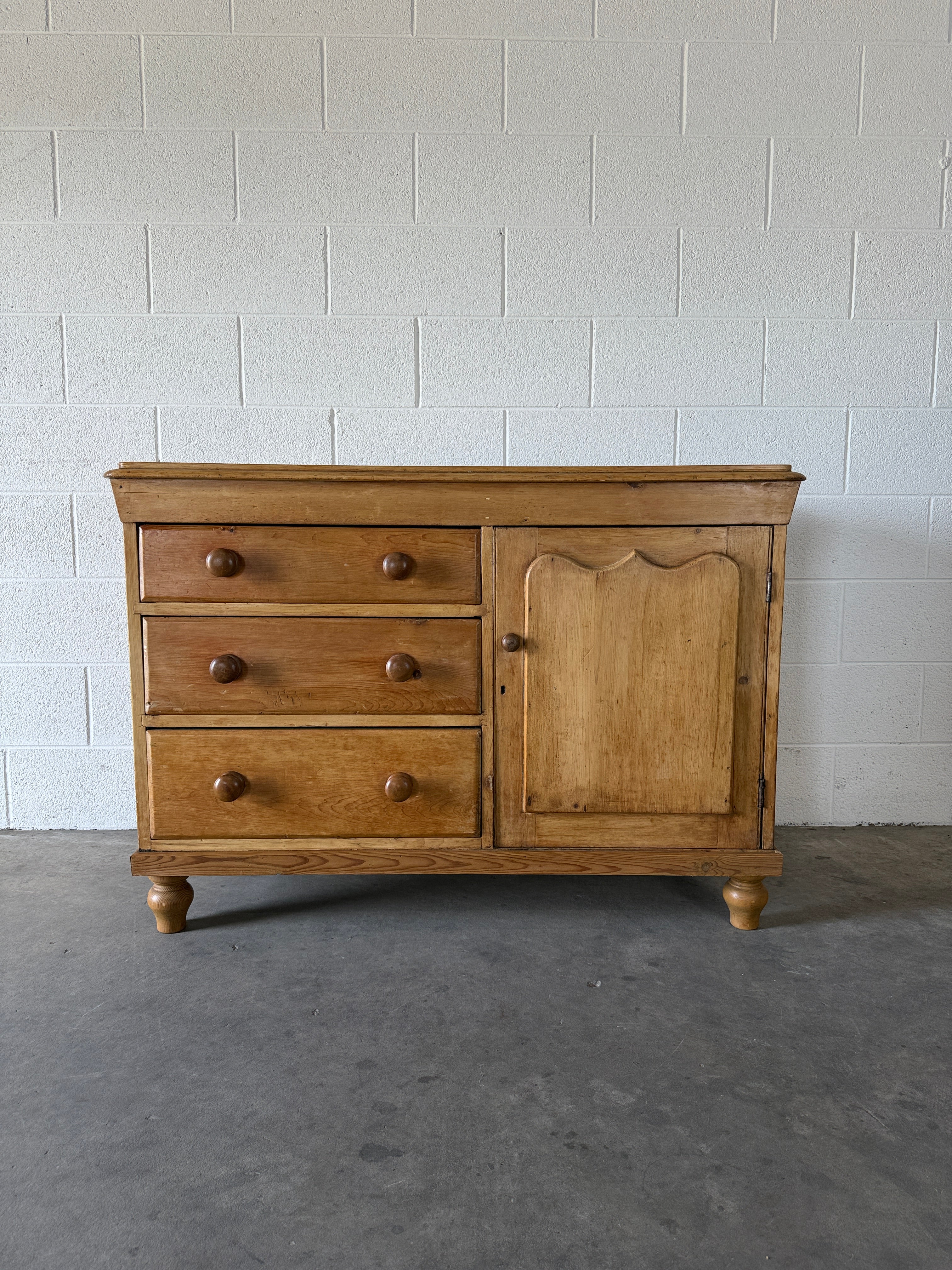 Small victorian pine sideboard with beautiful coloring