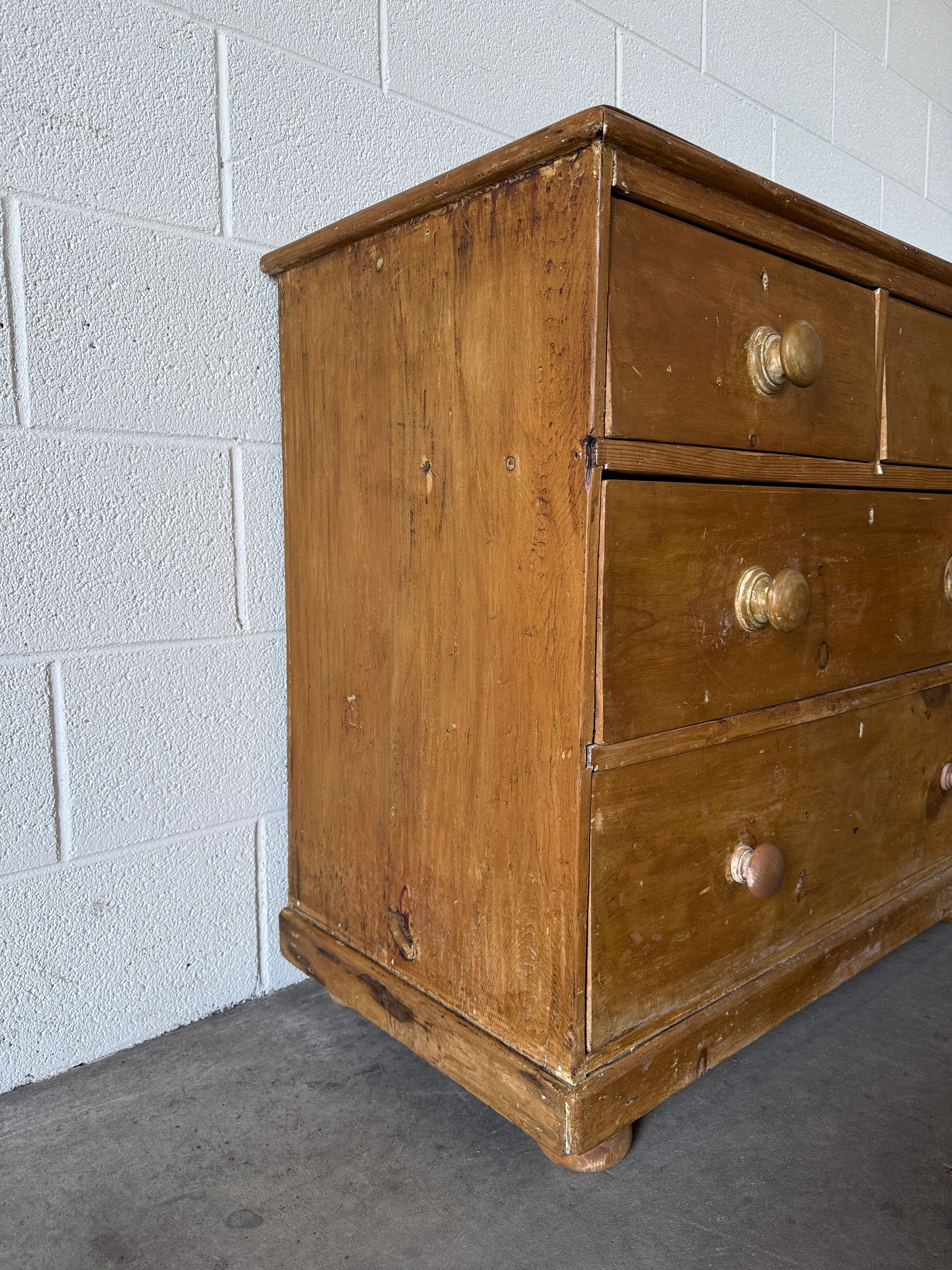 Rustic set of victorian pine drawers