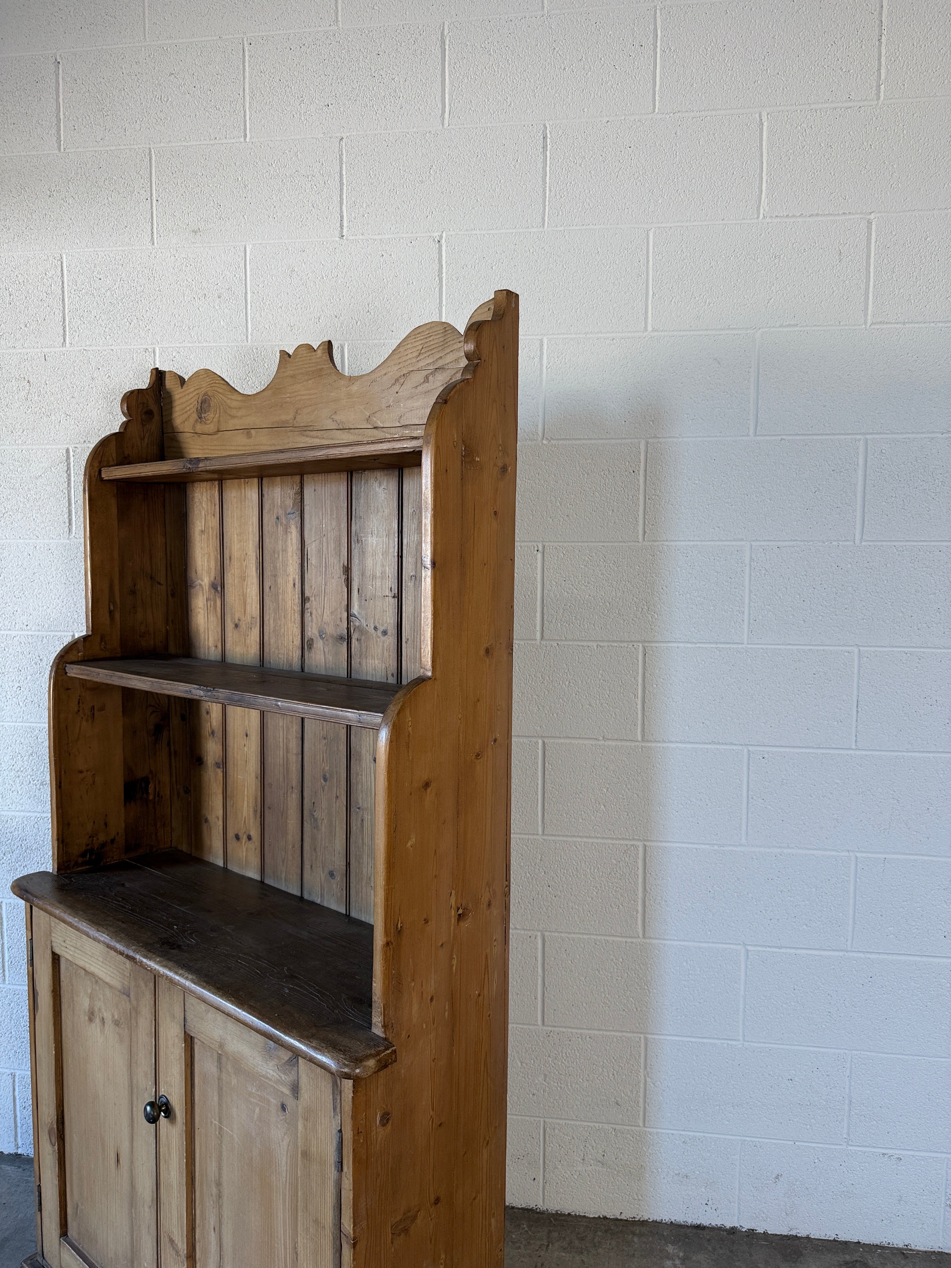 Decorative English Antique Pine Hutch
