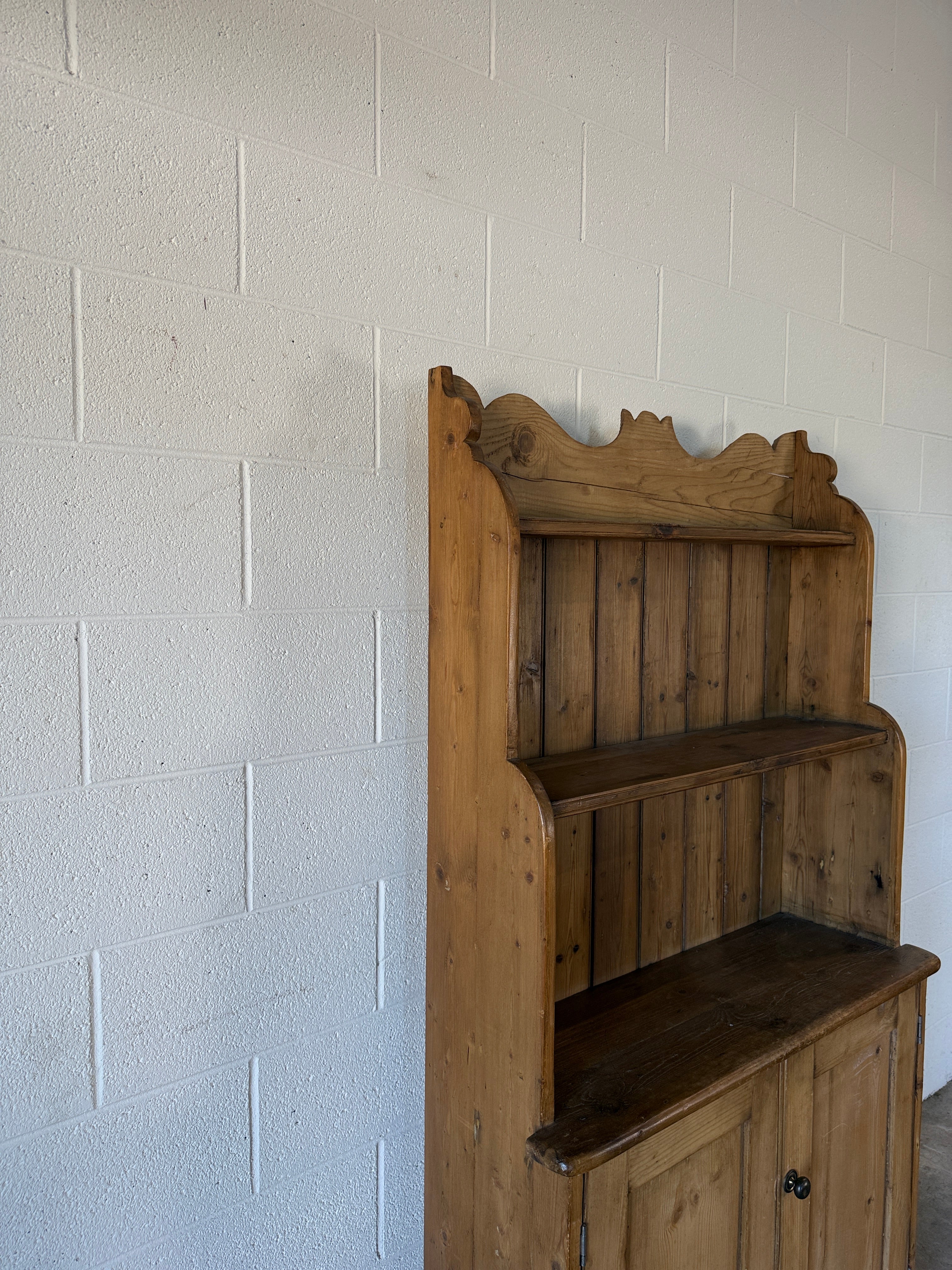 Decorative English Antique Pine Hutch