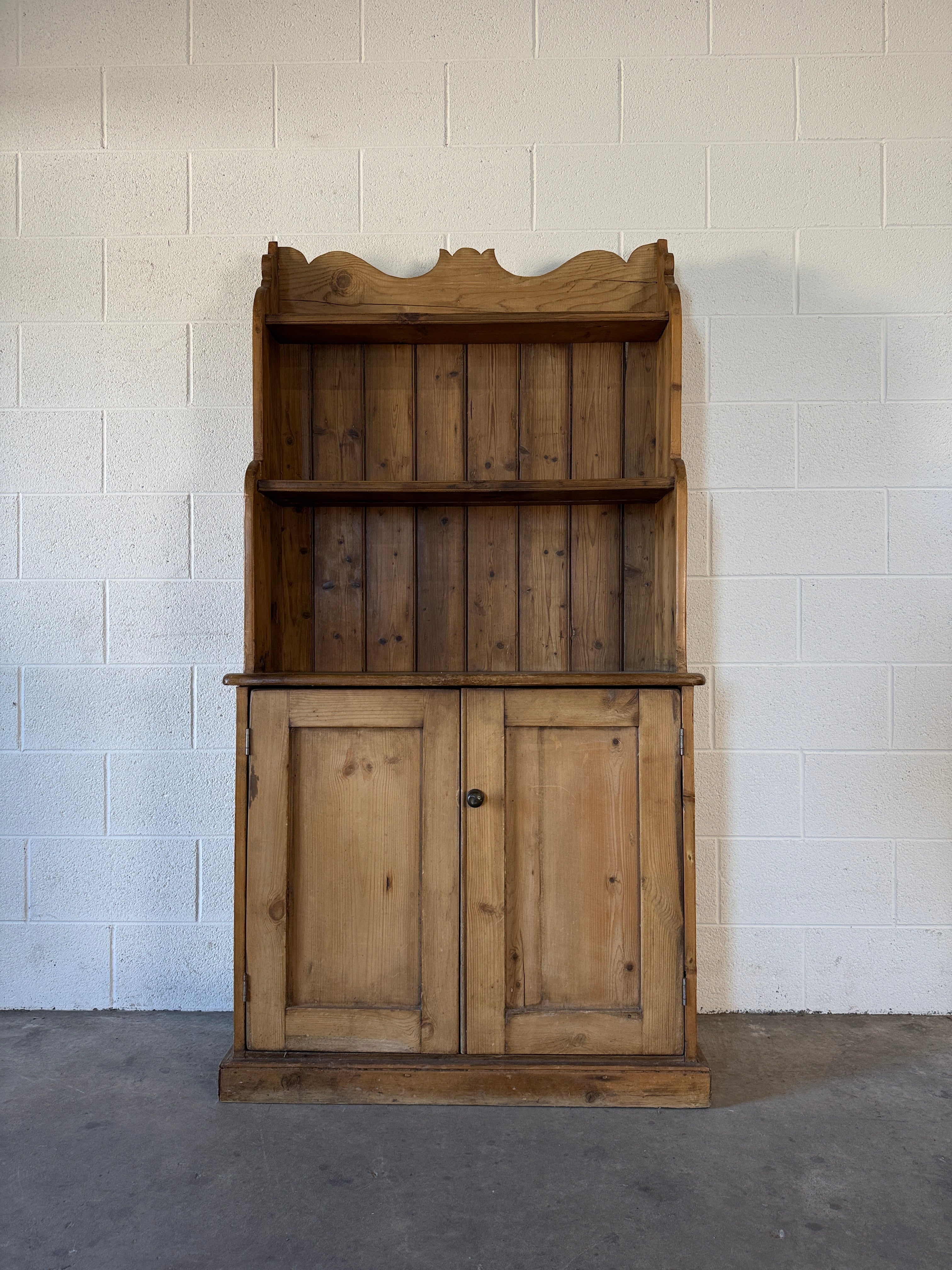 Decorative English Antique Pine Hutch