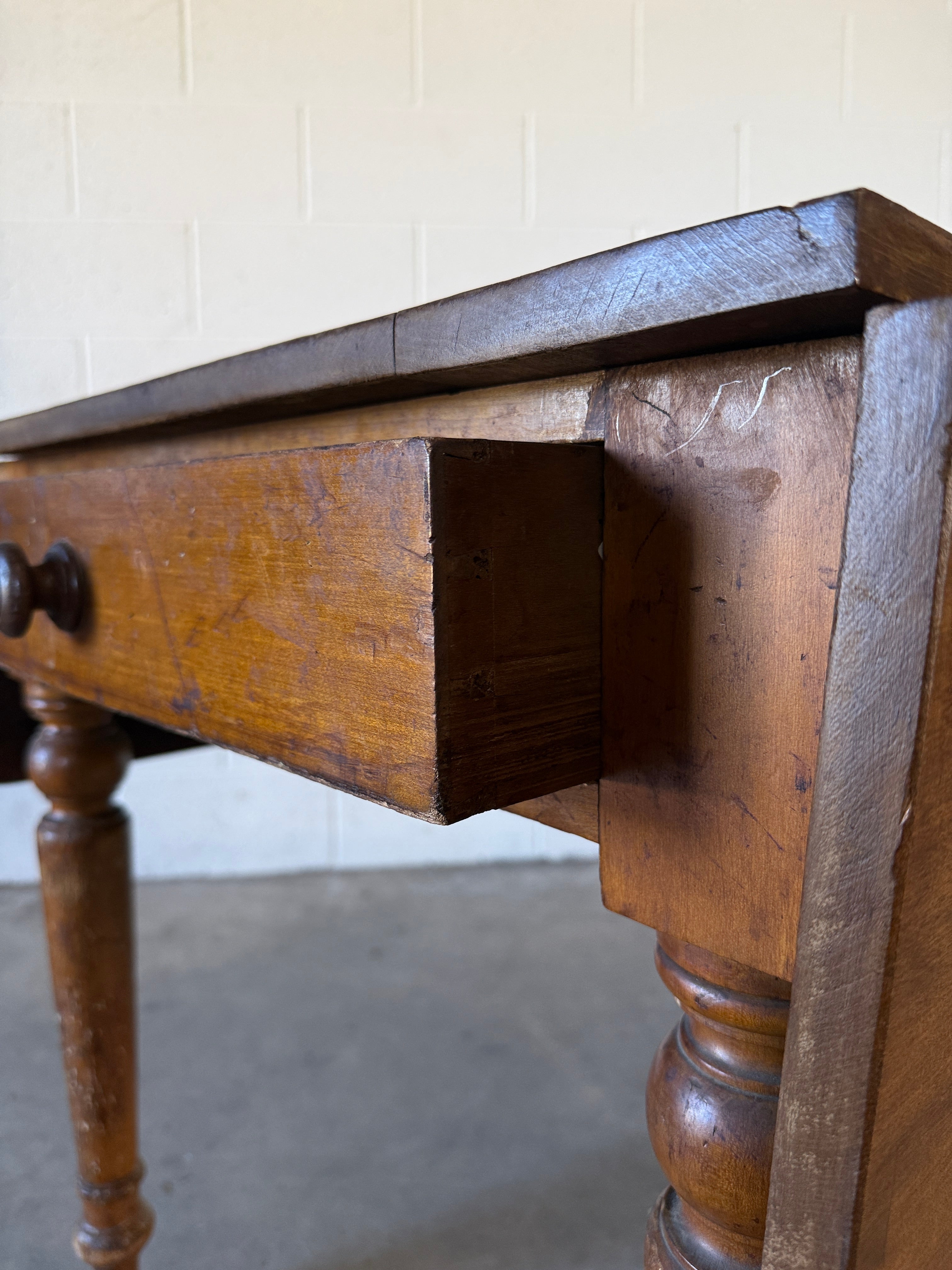 Simple English Antique Drop Leaf Table