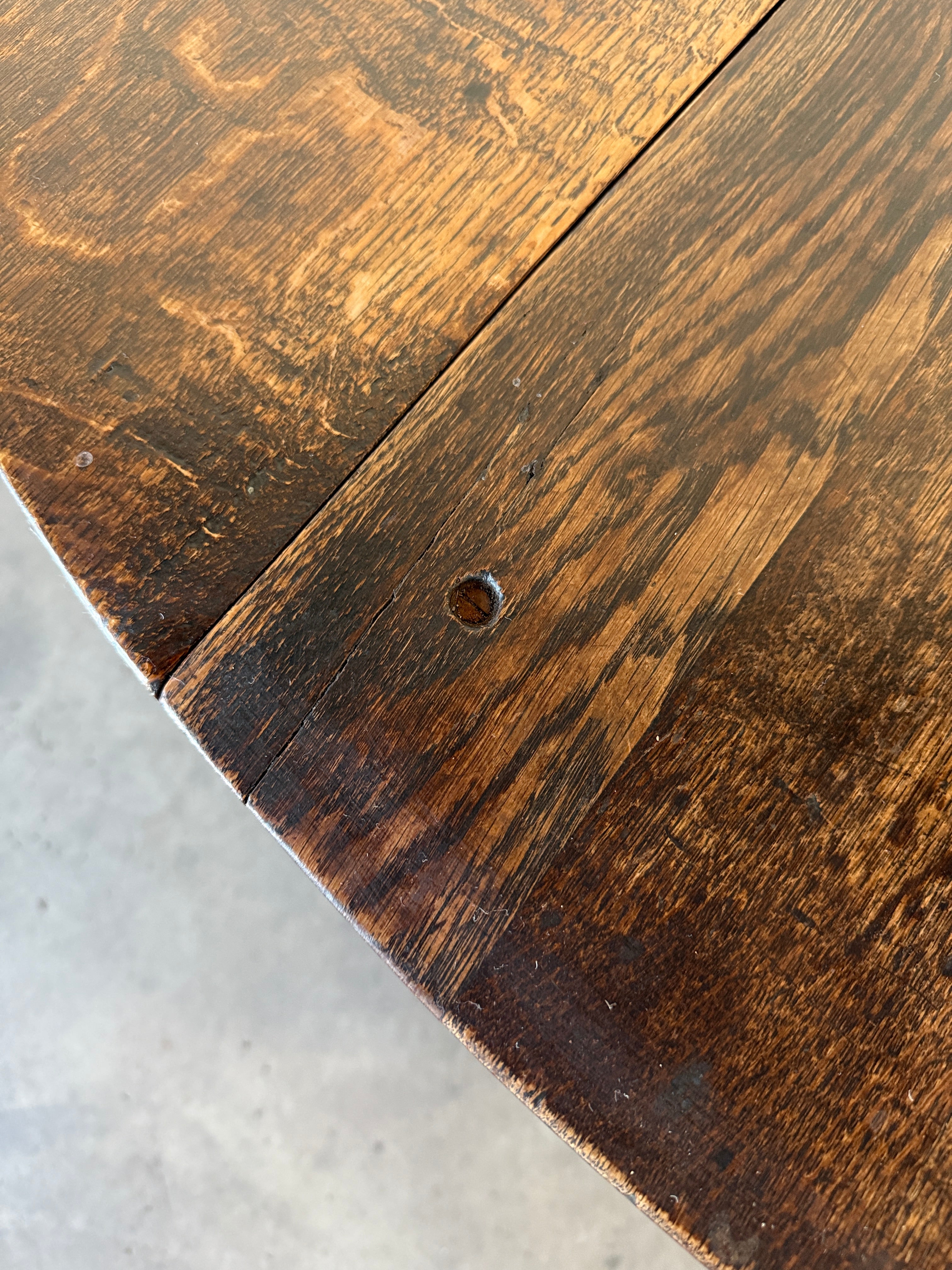 English Antique Oak Bobbin Gateleg table