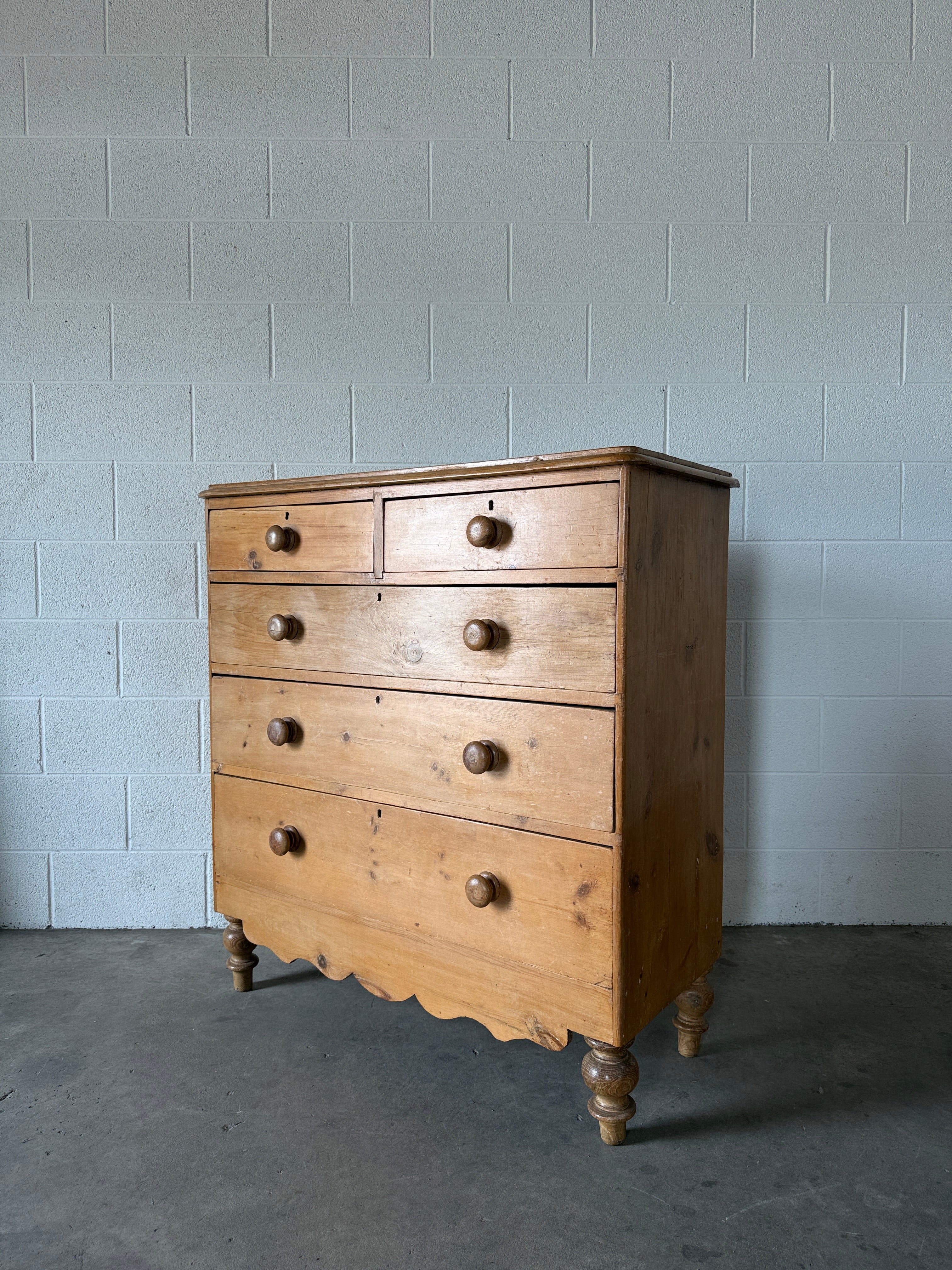 Victorian Pine Chest of Drawers on Turned Feet