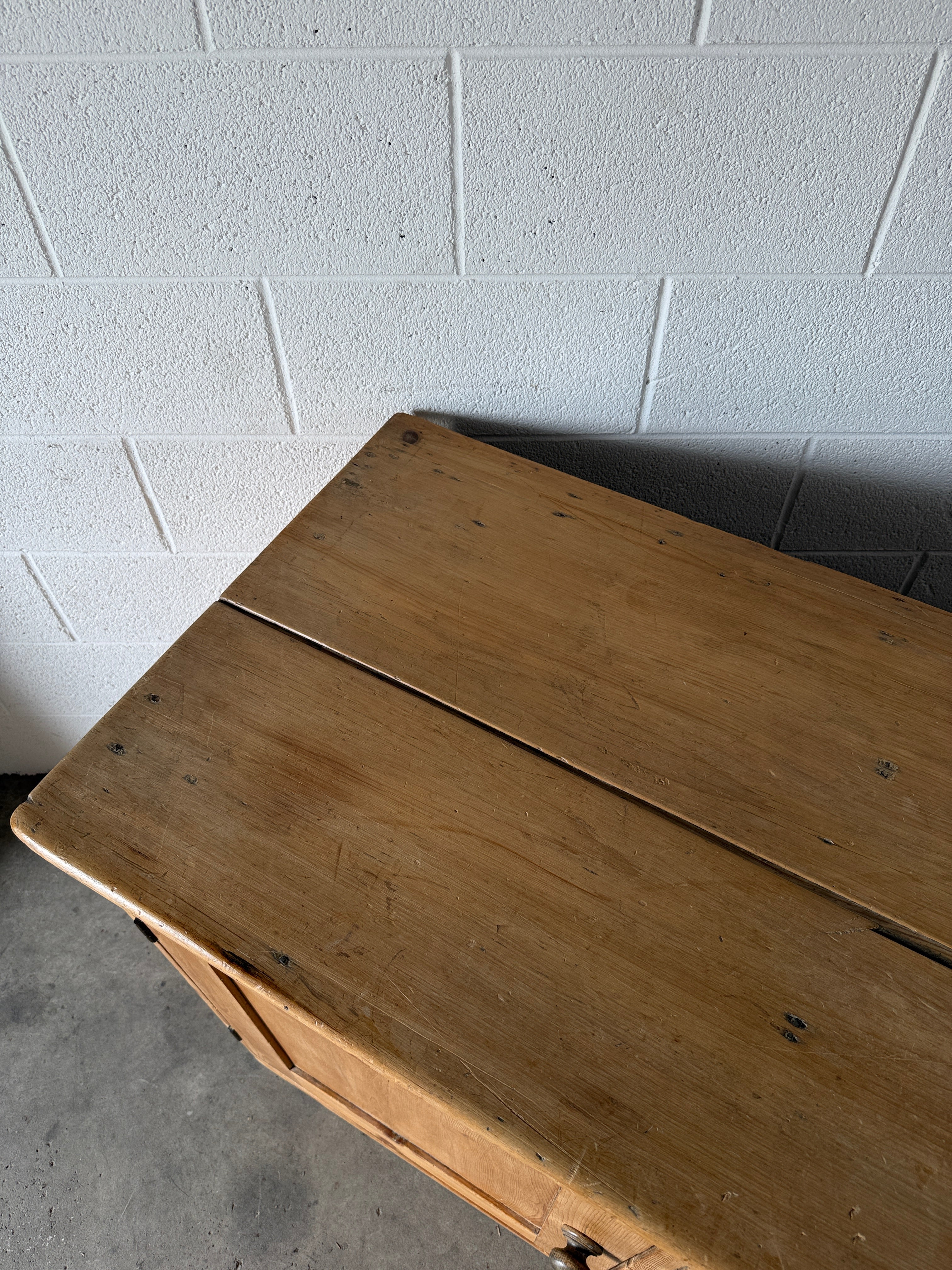 Simple Two Plank Top English Antique Pine Sideboard