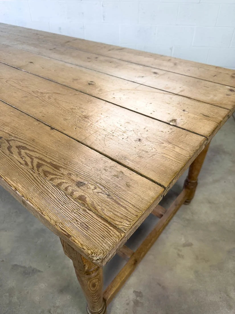 19th century English pine country house dining table 10'