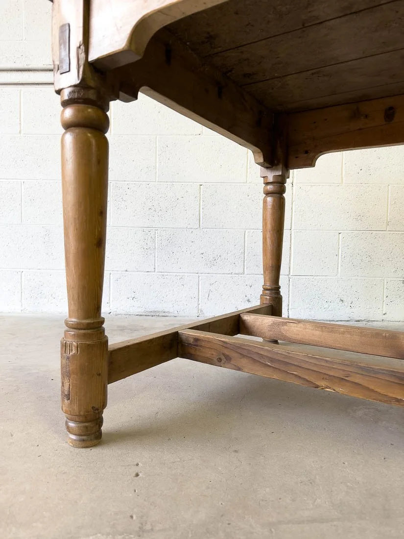 19th century English pine country house dining table 10'