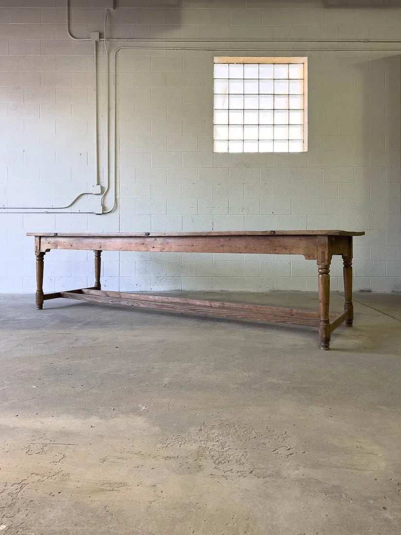 19th century English pine country house dining table 10'