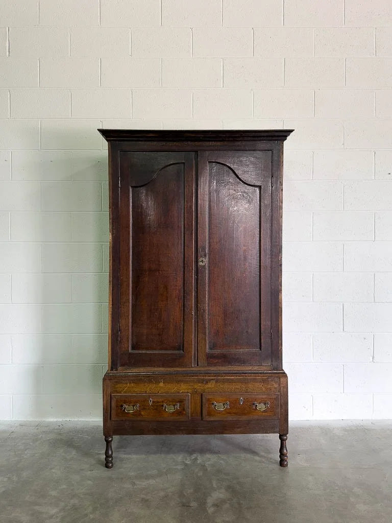 Anitque oak wardrobe on feet