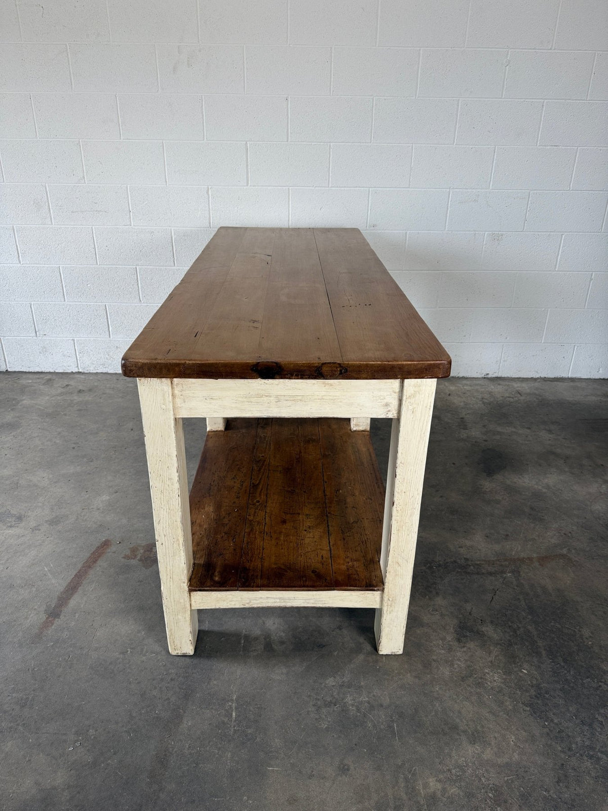 Antique English kitchen island - House on Horizon