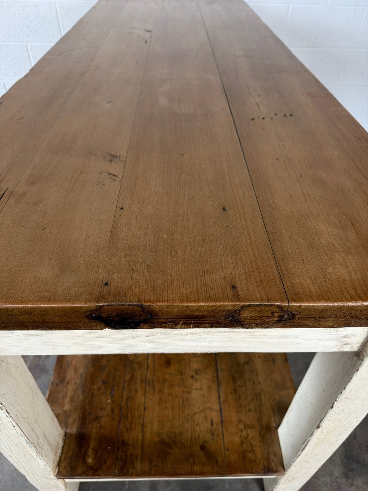 Antique English kitchen island - House on Horizon