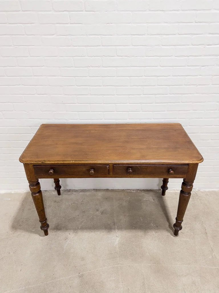 Antique English mahogany table - House on Horizon
