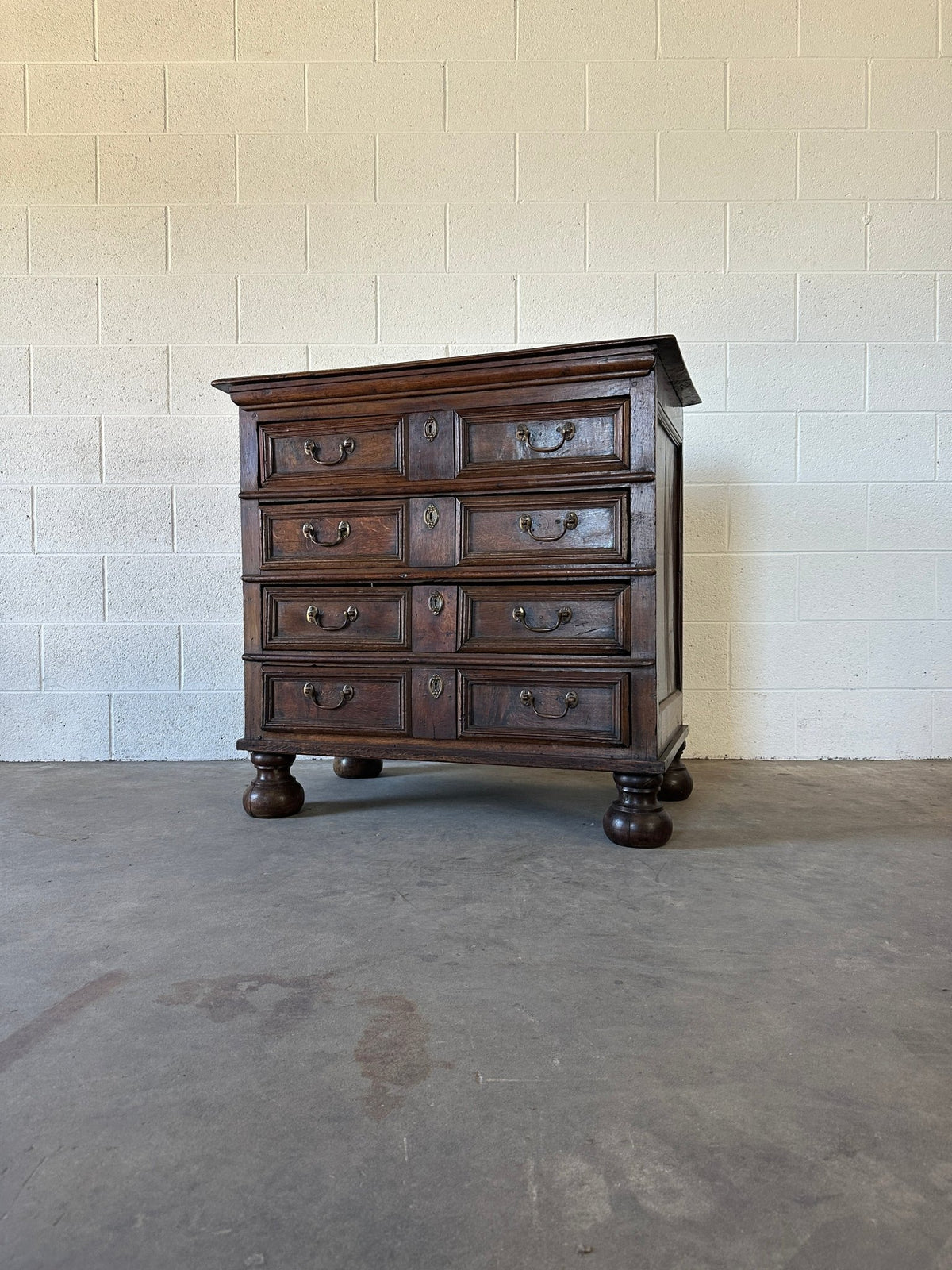 Antique English oak chest of drawers - House on Horizon