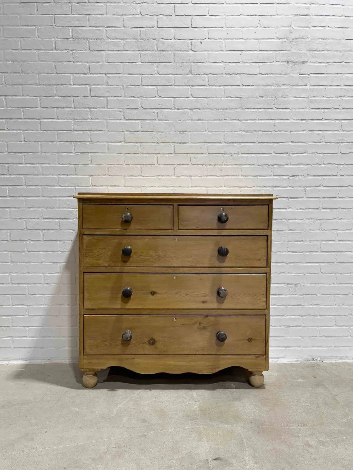 Antique English pine dresser - House on Horizon