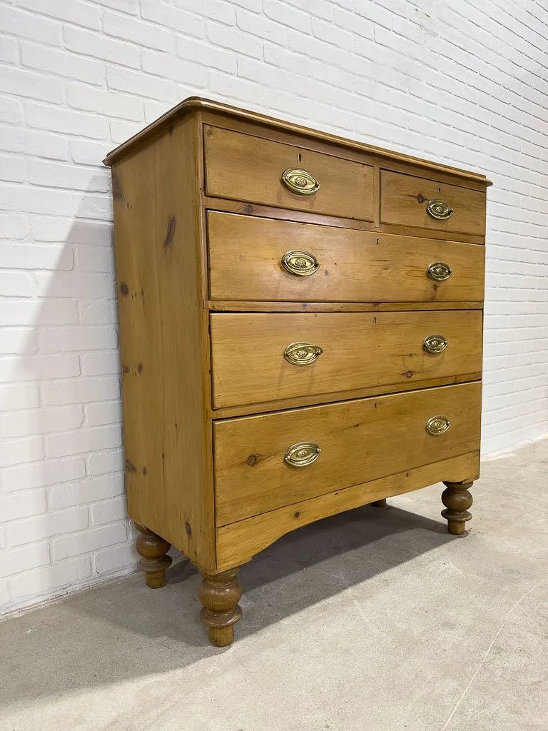 Antique English pine dresser with oval brasses - House on Horizon