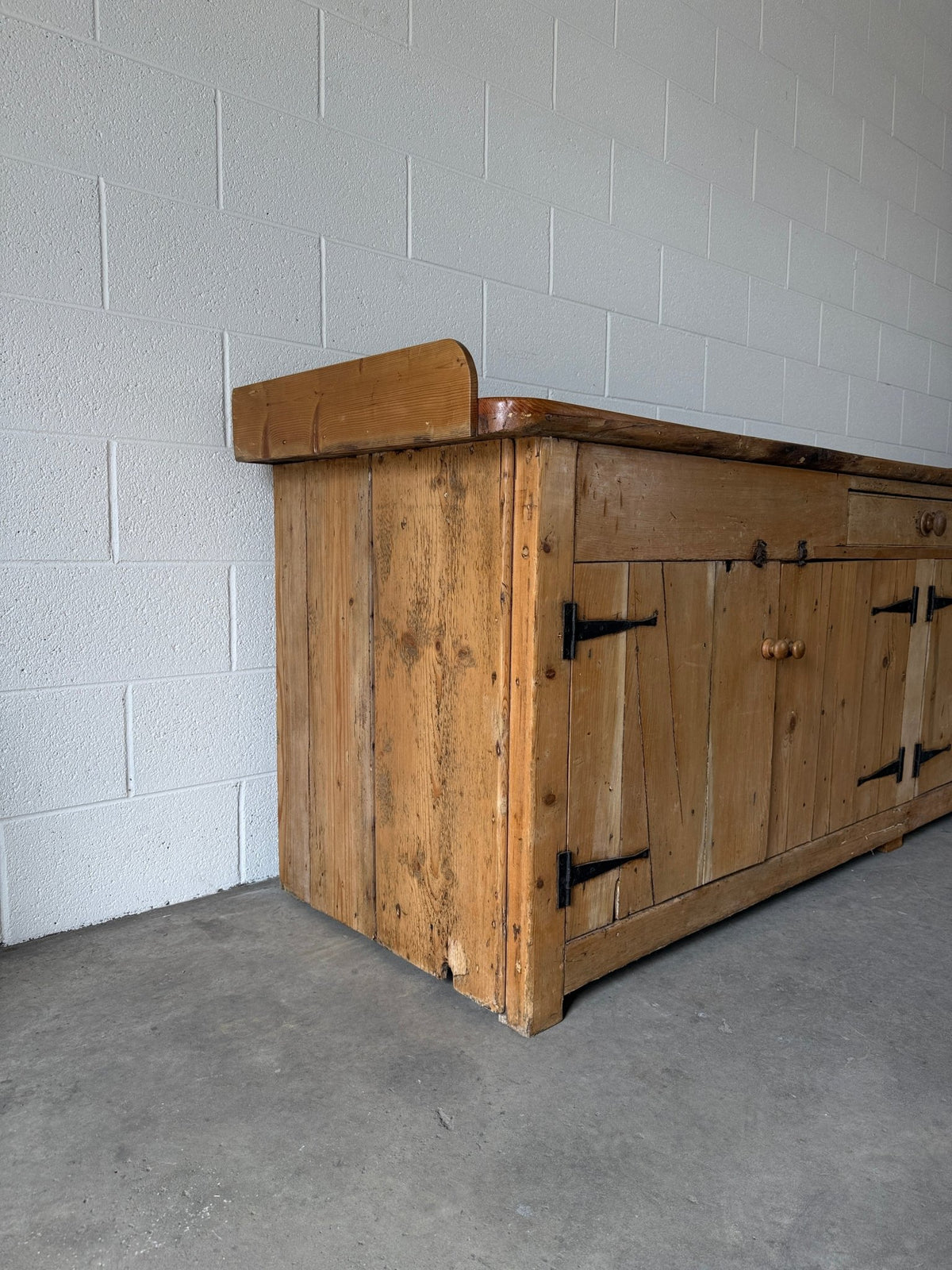 Antique English pine farmhouse counter or sideboard with baker’s rack - House on Horizon