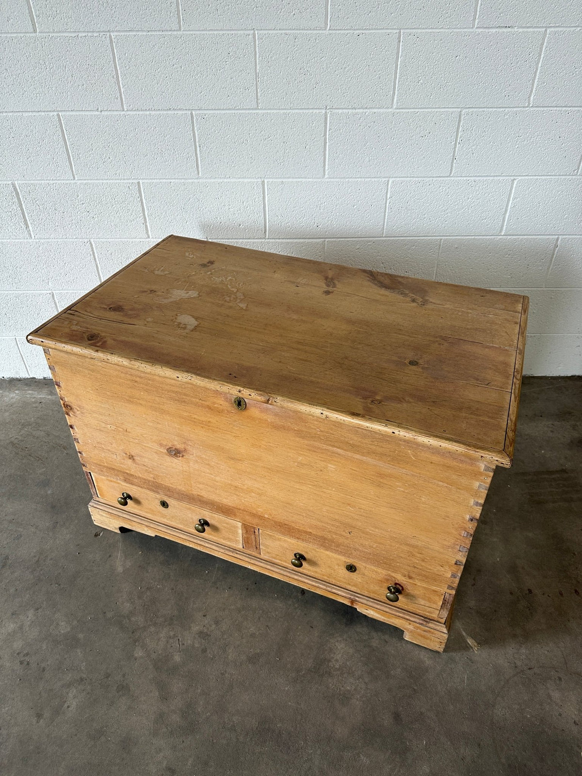 Antique English pine mule chest - House on Horizon