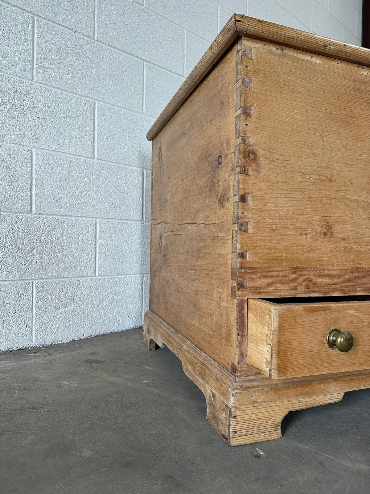 Antique English pine mule chest - House on Horizon