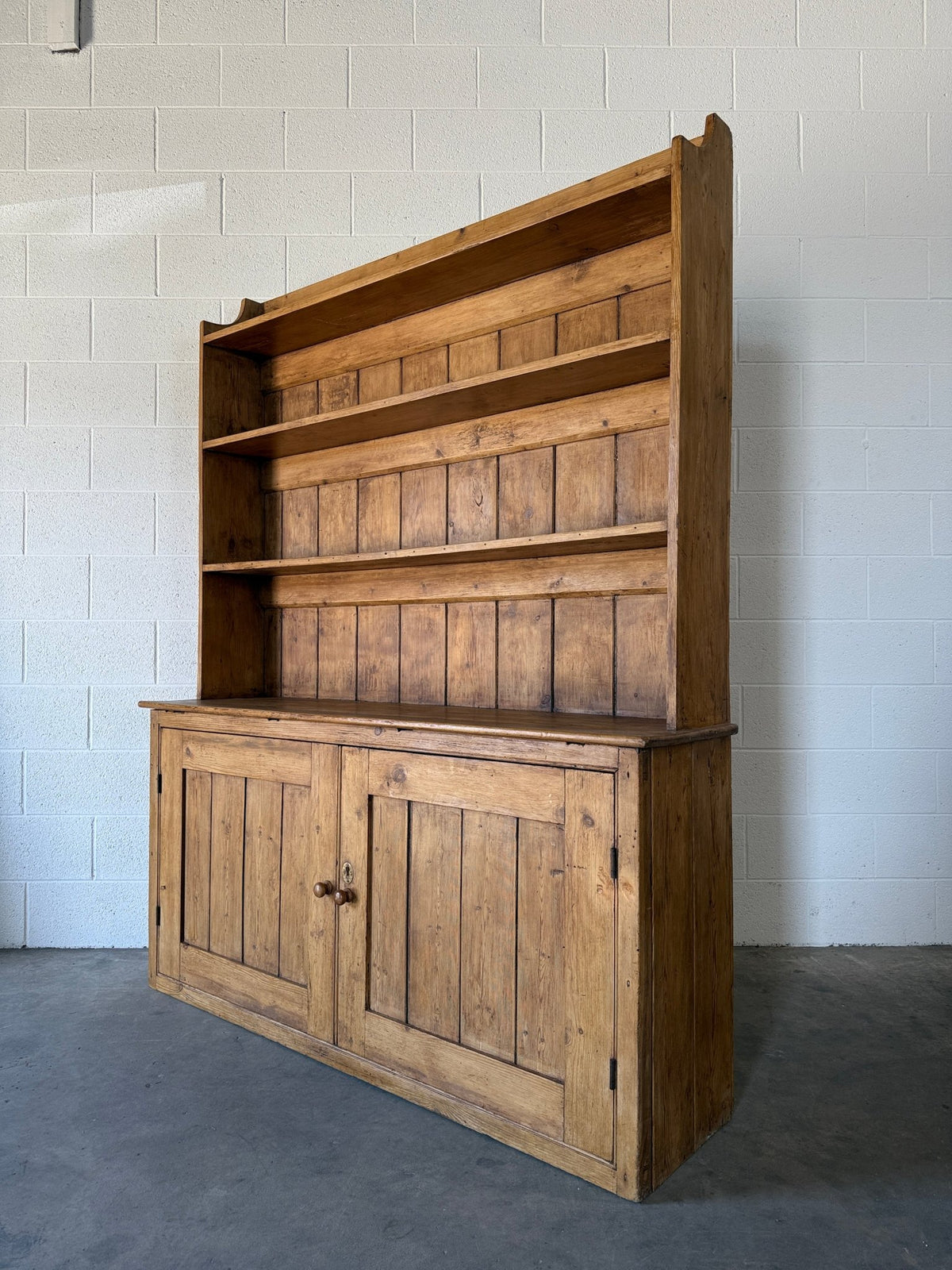Antique English pine one-piece hutch - House on Horizon