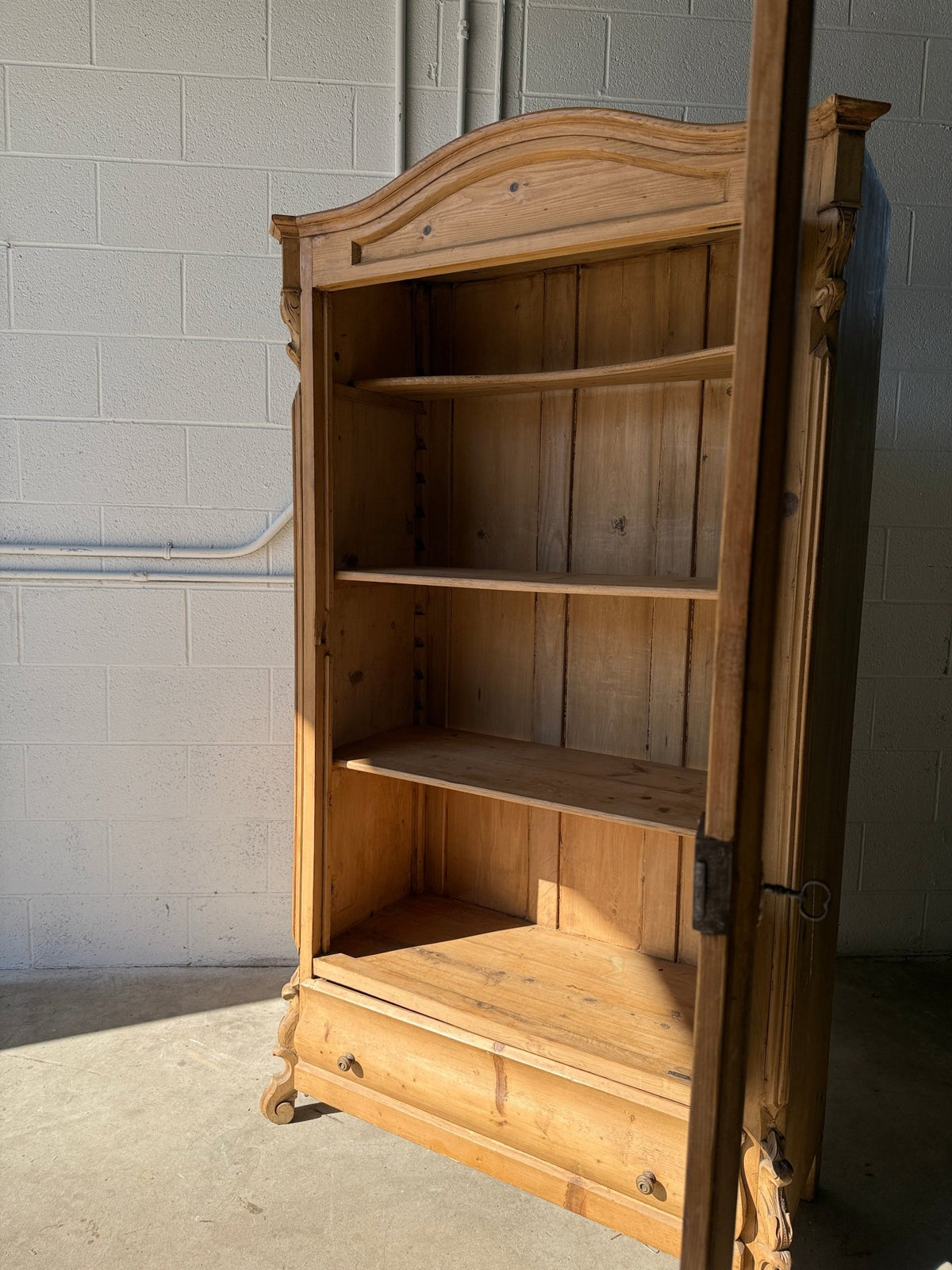 Antique European bookcase - House on Horizon