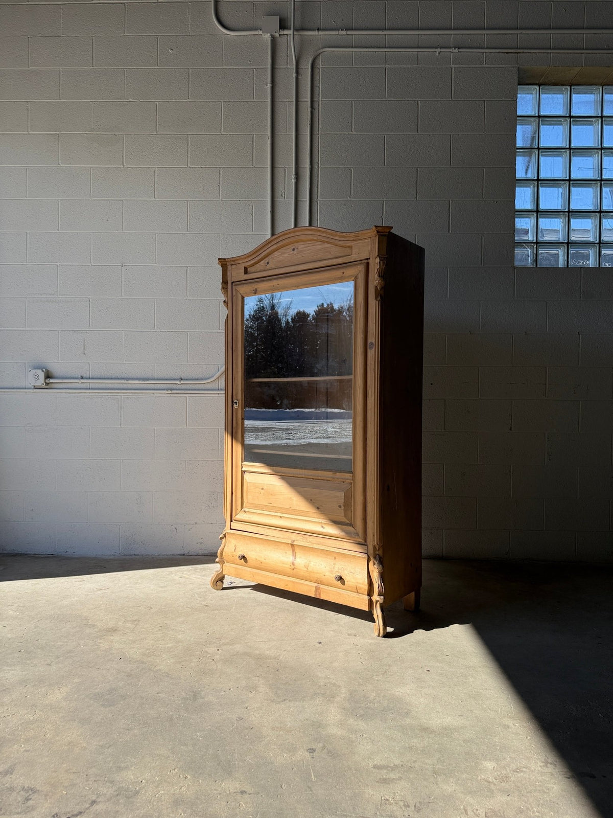 Antique European bookcase - House on Horizon