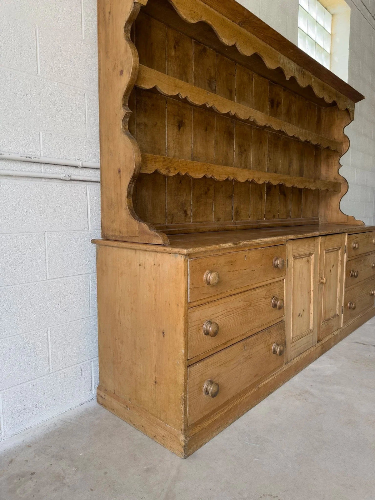 Antique Irish Kitchen Dresser - House on Horizon