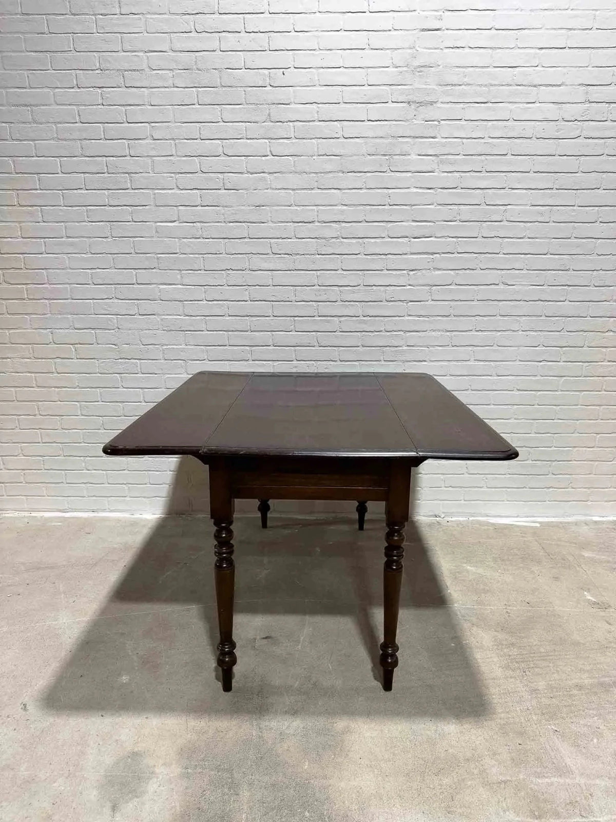Antique mahogany drop leaf table - House on Horizon