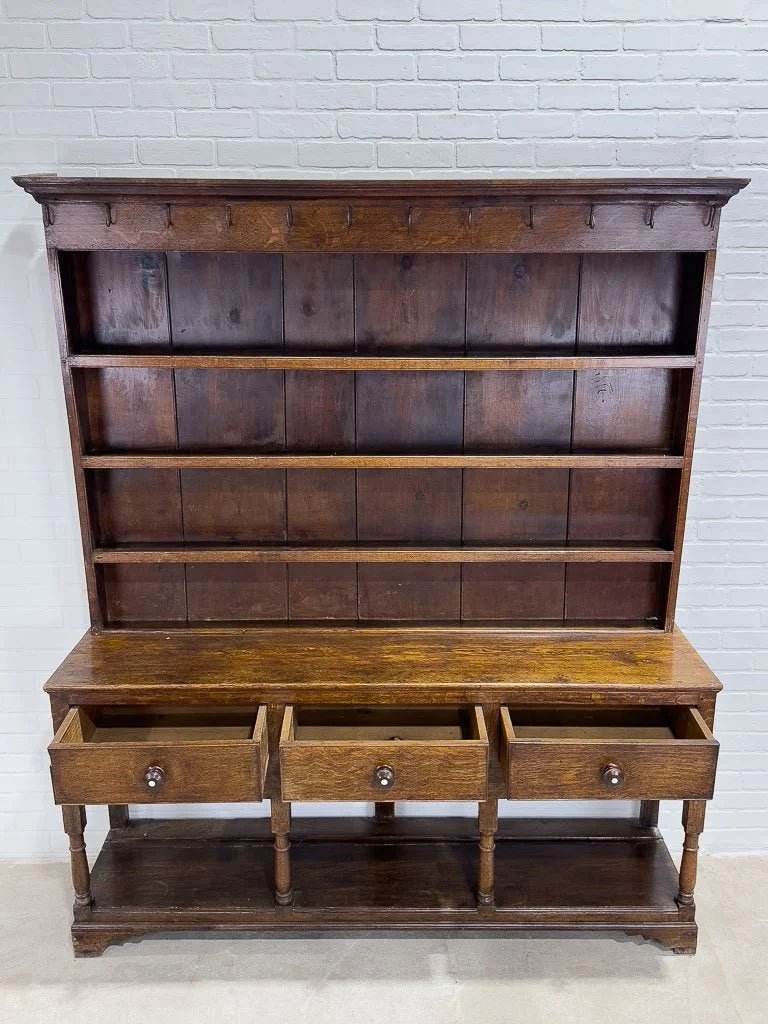 Antique oak kitchen dresser - House on Horizon
