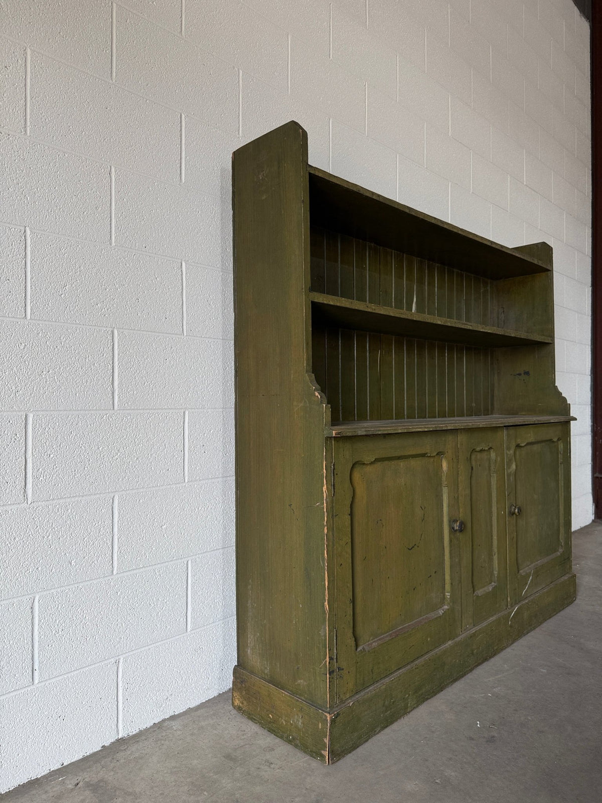 Antique pine hutch or cupboard - House on Horizon