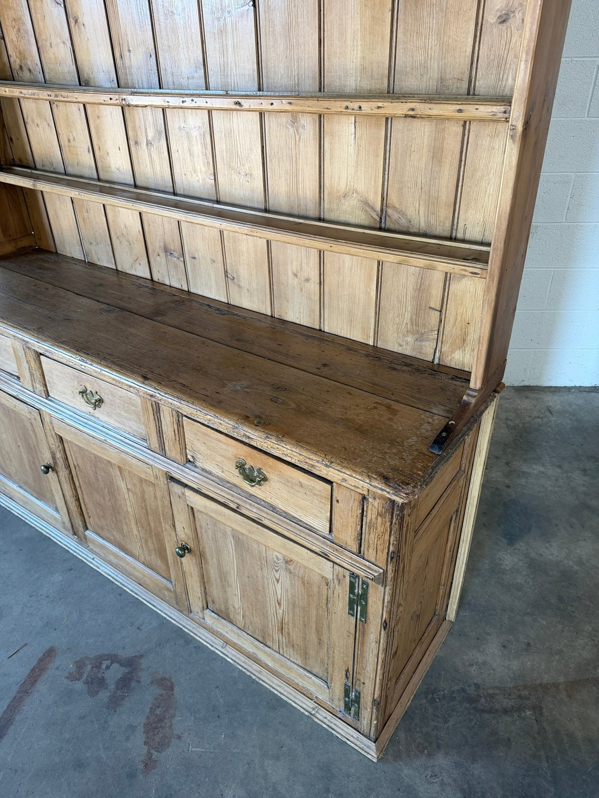 Antique pine kitchen dresser - House on Horizon