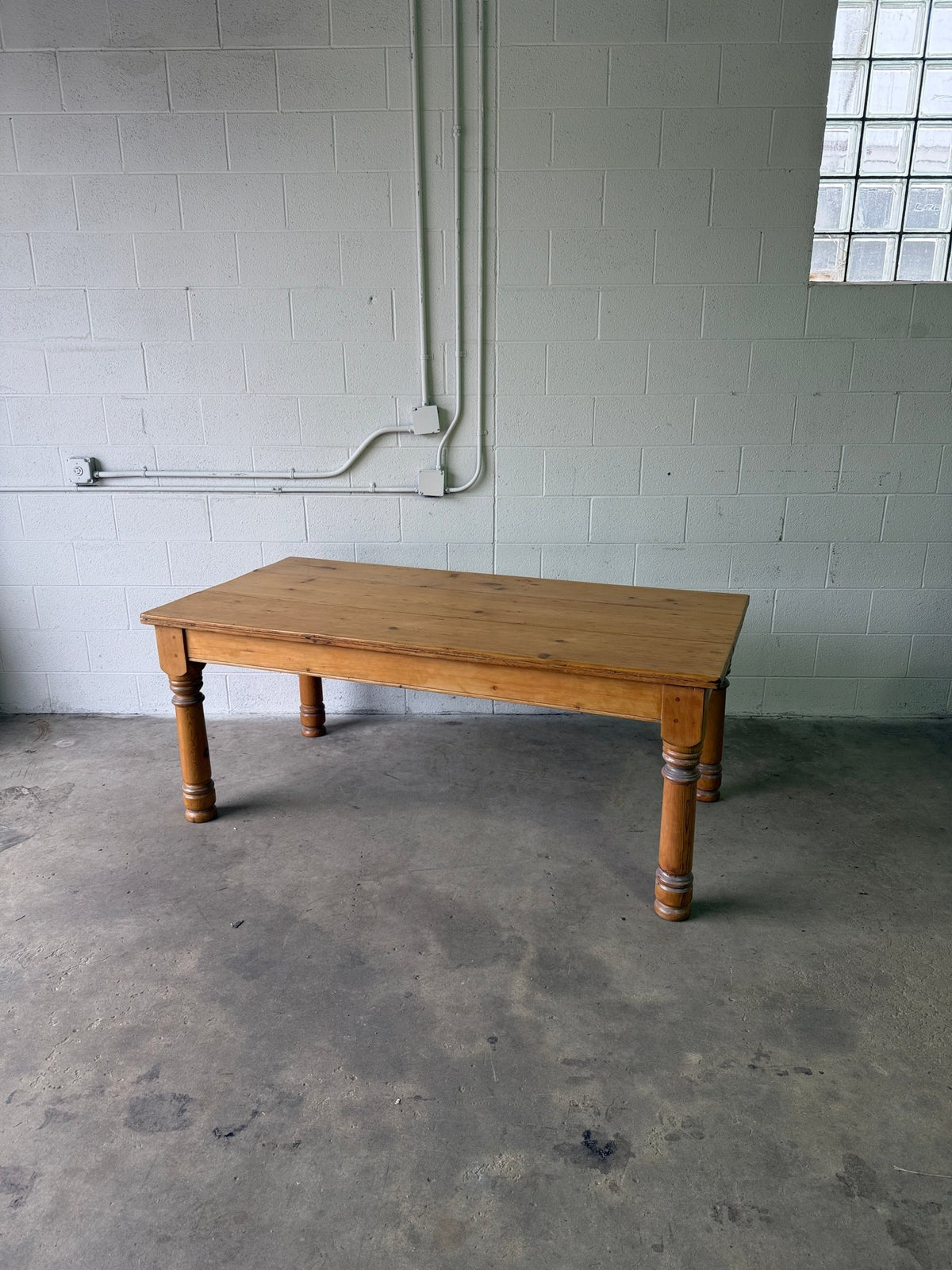 Antique pine kitchen or dining table - House on Horizon