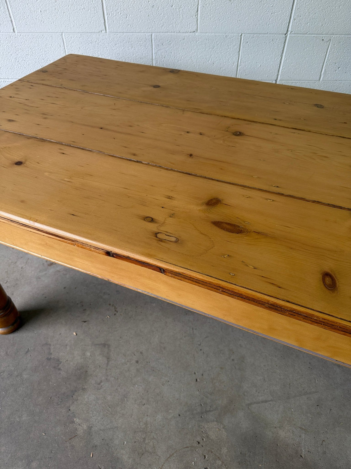 Antique pine kitchen or dining table - House on Horizon