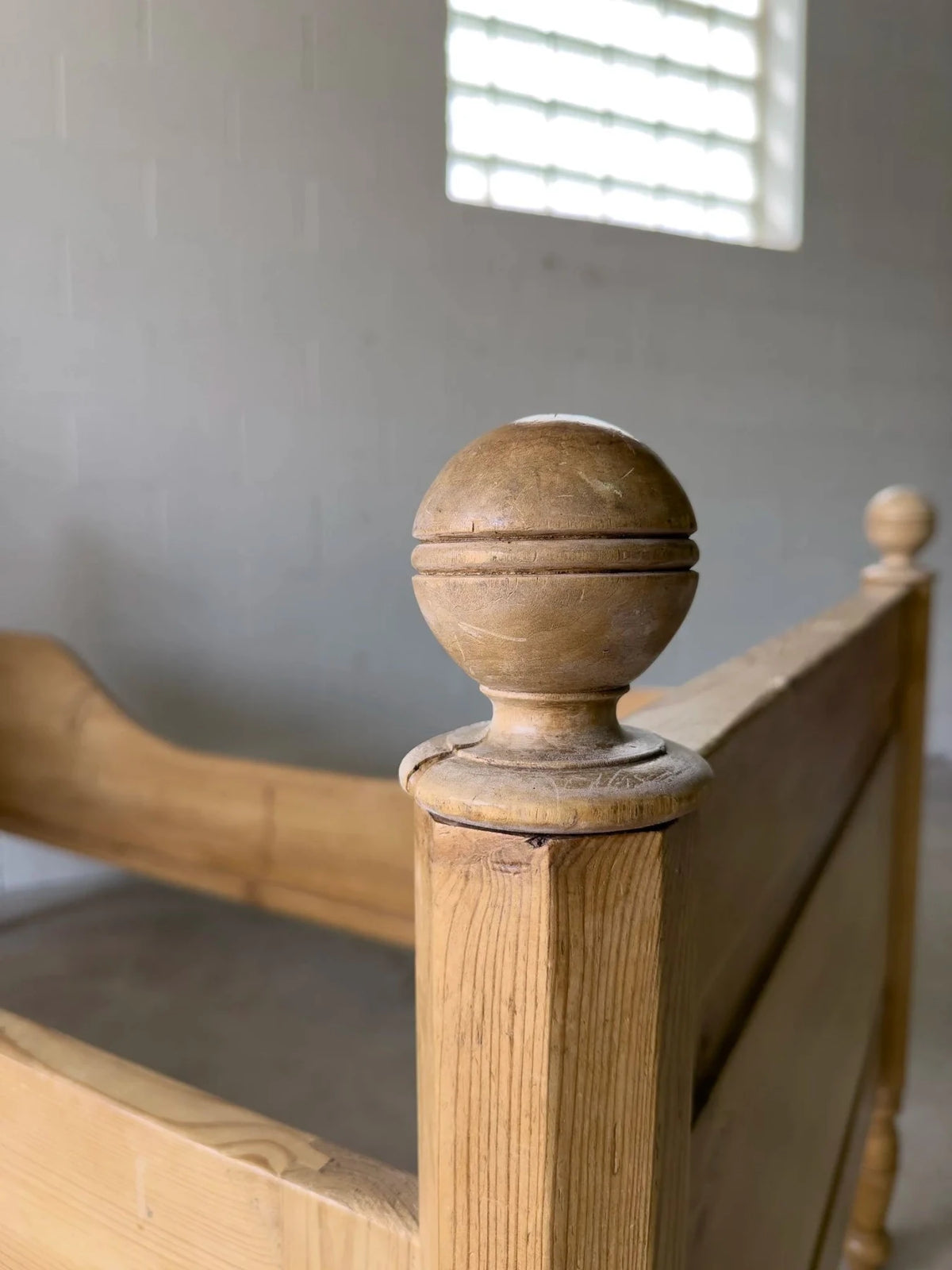 Antique Pine Sleigh Bed - House on Horizon